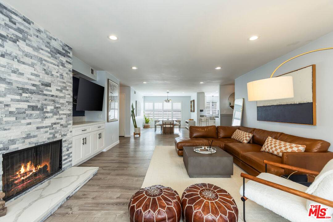 11828   Goshen Ave 2.0 Brentwood LA