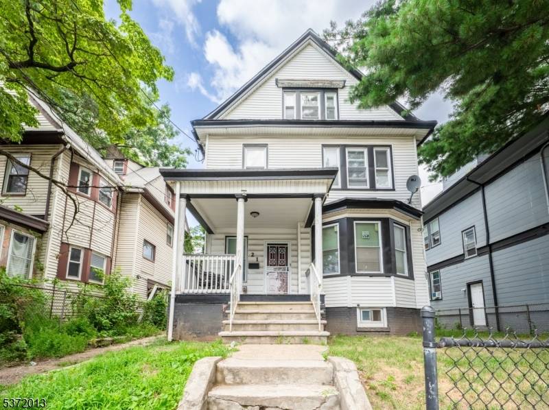 Classic Colonial charm meets modern convenience in Upper Clinton HIll !
