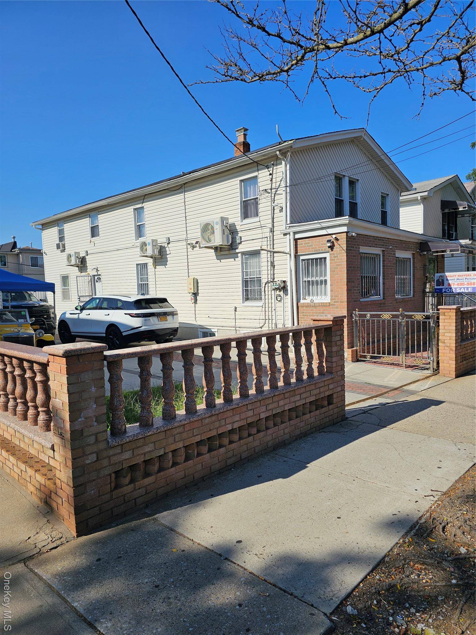 GREAT 2 FAMILY HOME 3 3 BEDROOMS, 5 FULL BATHS, FULL FINISHED BASEMENT, PRIVATE DRIVEWAY amp ; 2 CAR GARAGE 52X100 LOT SIZE