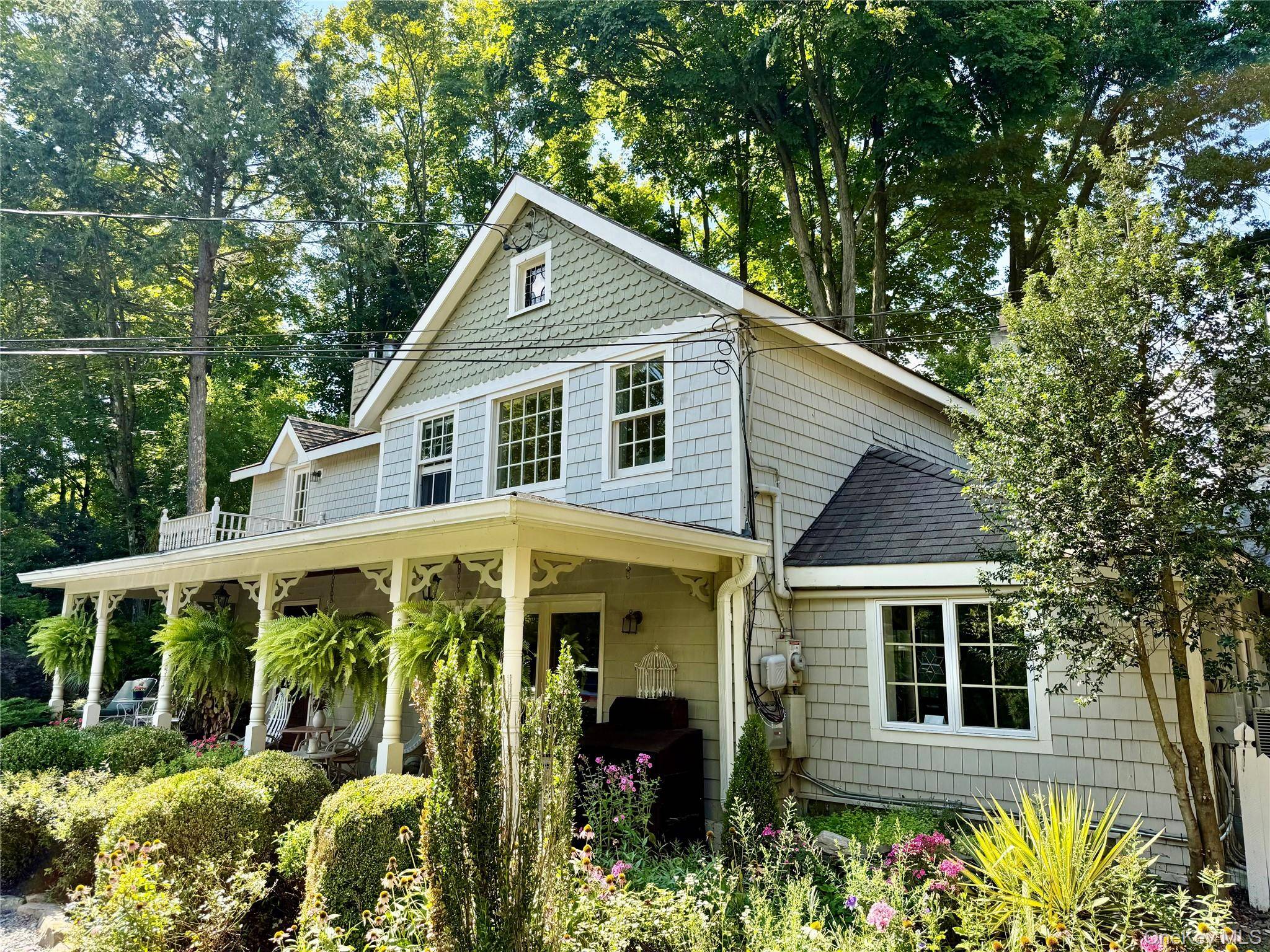 Furnished Farmhouse Retreat on 23 Acre Horse Farm 3, 500 Month Escape to serene country living with this furnished farmhouse, available for a 6 month rental from November 1, 2025, ...