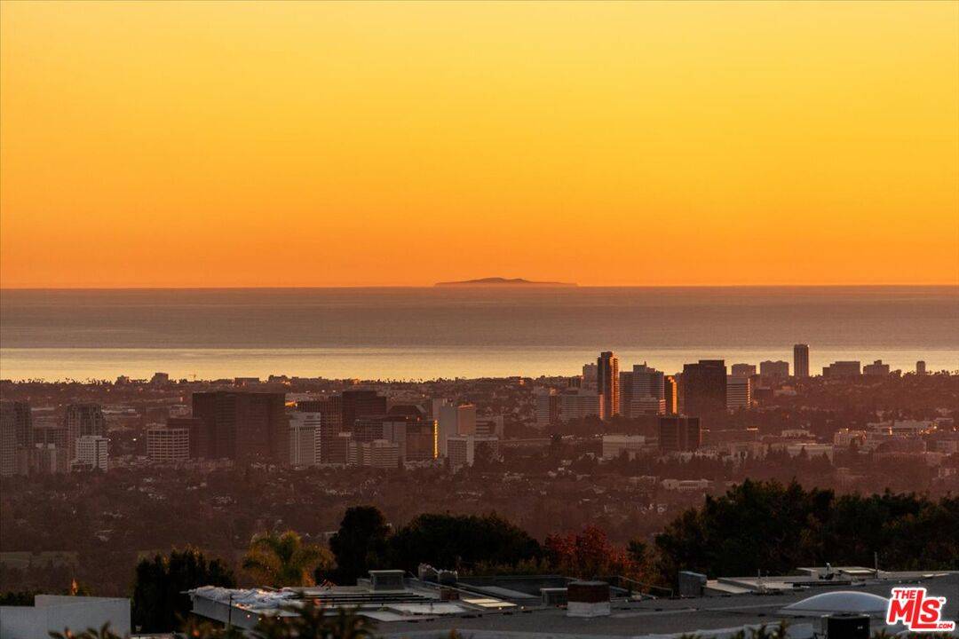 1740   Carla Rdg 4BR Beverly Hills Post Office | B.H.P.O. La