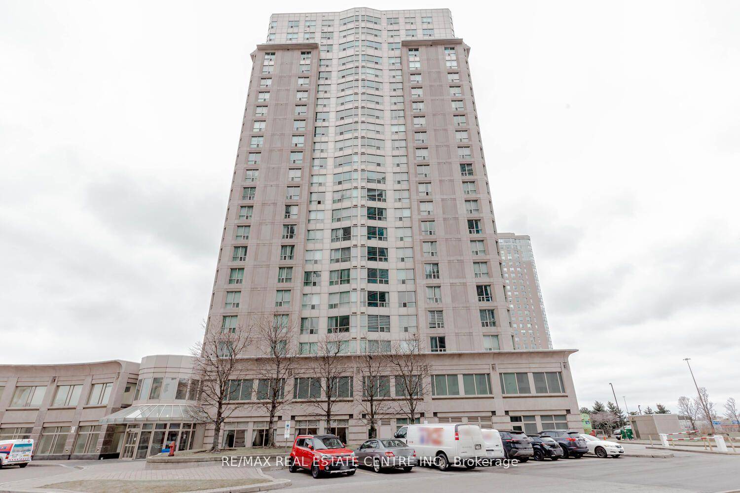 Penthouse Living In The Heart Of Scarborough City Bright, Sunny, Corner Unit With 4 Bedroom Apartment With 3 Washroom, Newley Renovated, New Stainless Steel Appliances, Quartz Countertop, Throughout Wooden Floor, ...