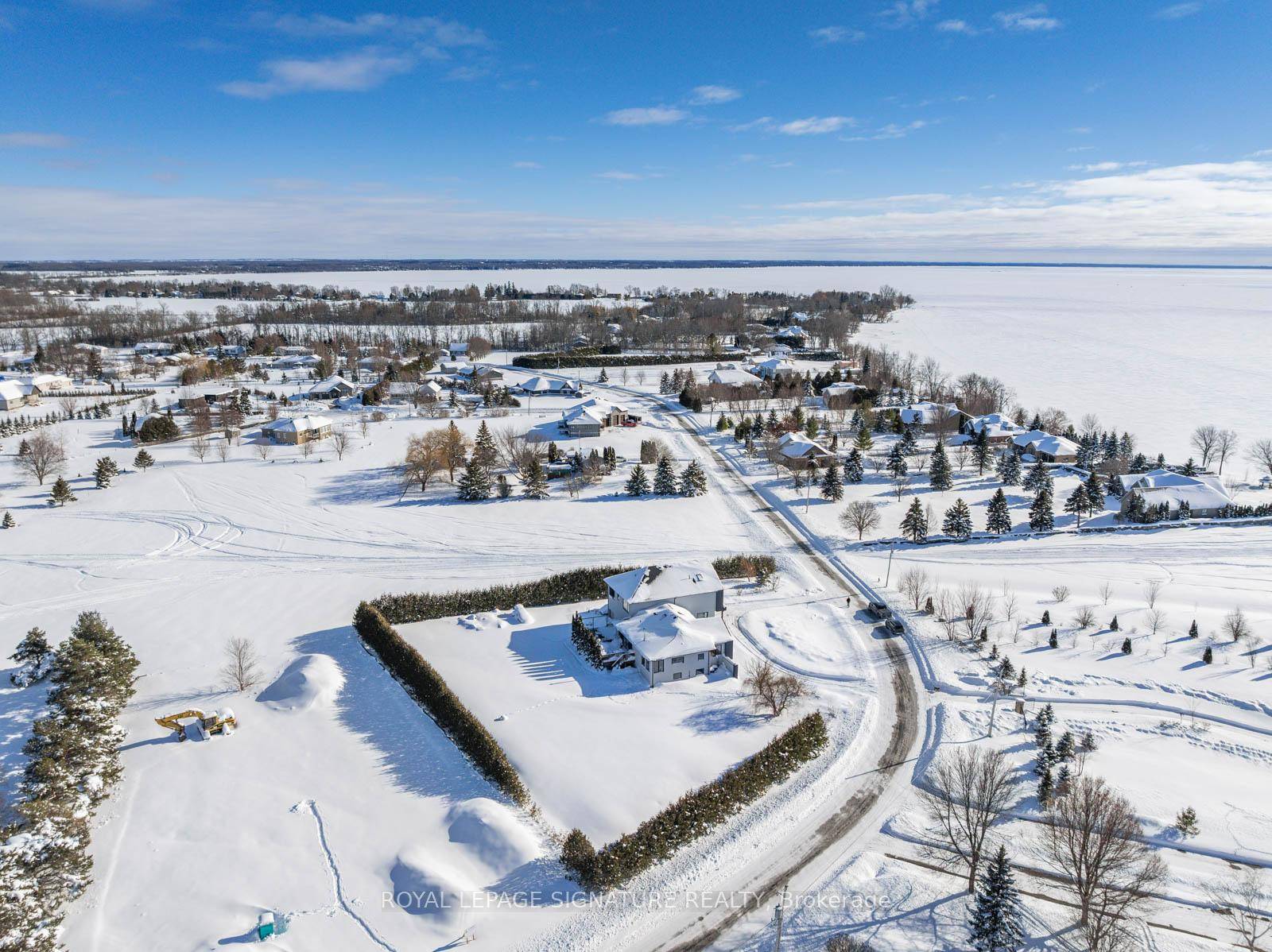 This Luxurious amp ; Modern Home Will Leave You Breathless With Unforgettable Sunsets On Lake Simcoe Aprox 4200 SqF Above Ground Finished Living Space approx 5800 SqF Quality craftsmanship Every ...