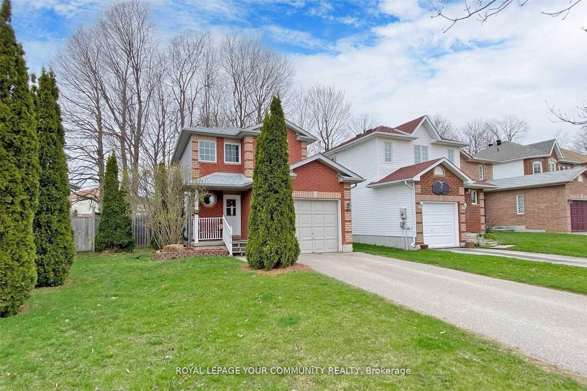 Welcome to A Cozy Newly Renovated Detached Home, In a Family Friendly Neighbourhood !