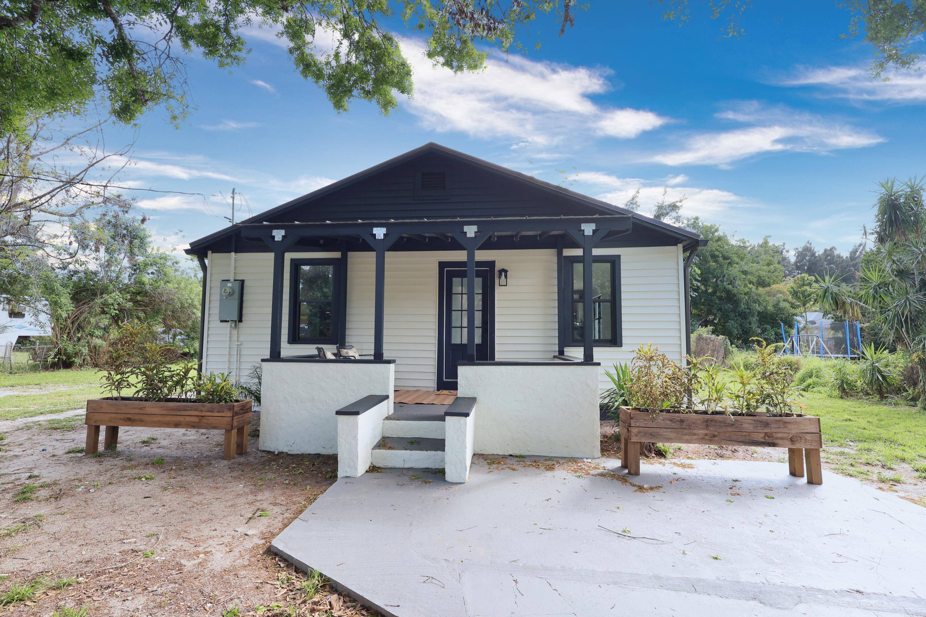 Buyers... 10, 000 available in seller concession towards your closing costs.