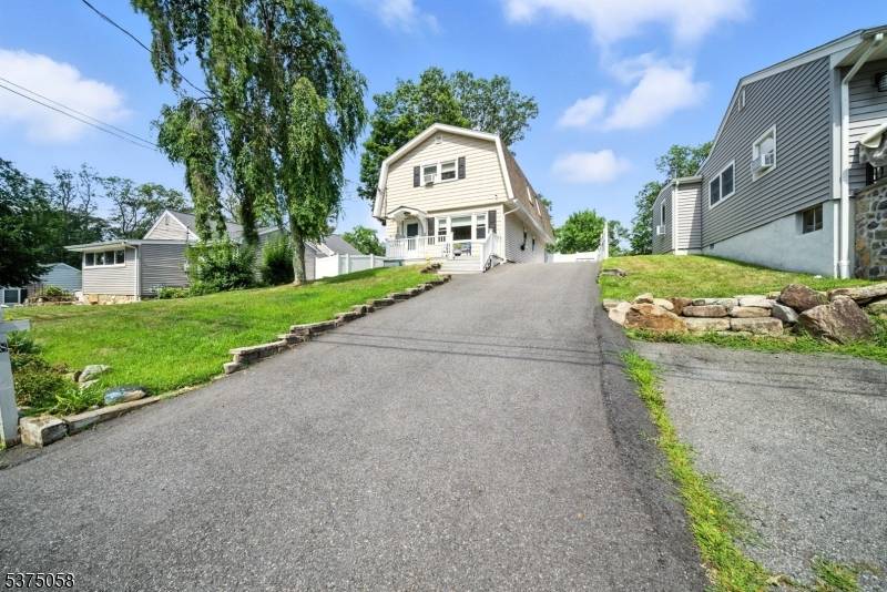Welcome to 28 Cherokee Avenue in Rockaway, NJ !