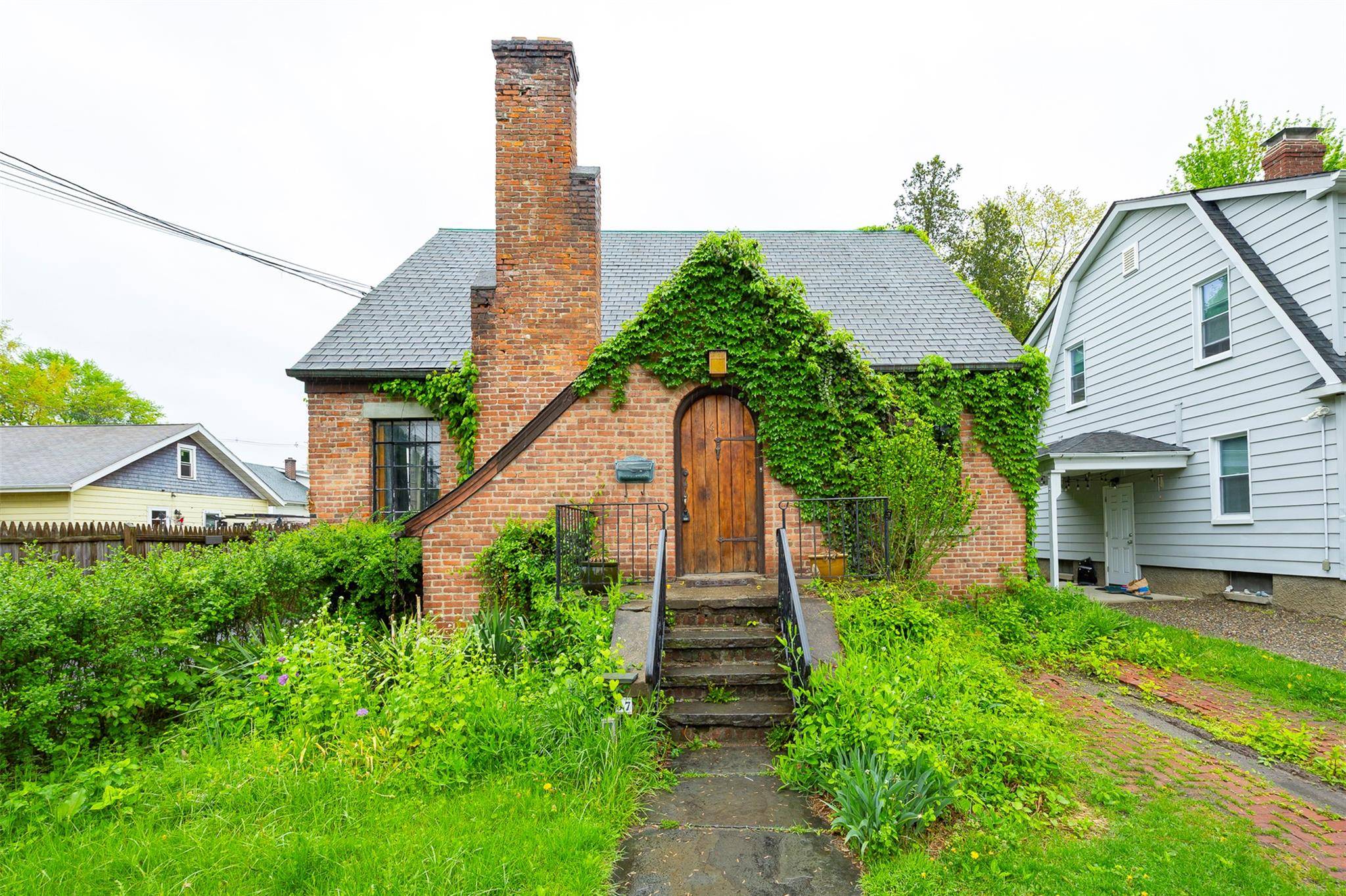 Unique multi residence property located in Arlington Town Center.