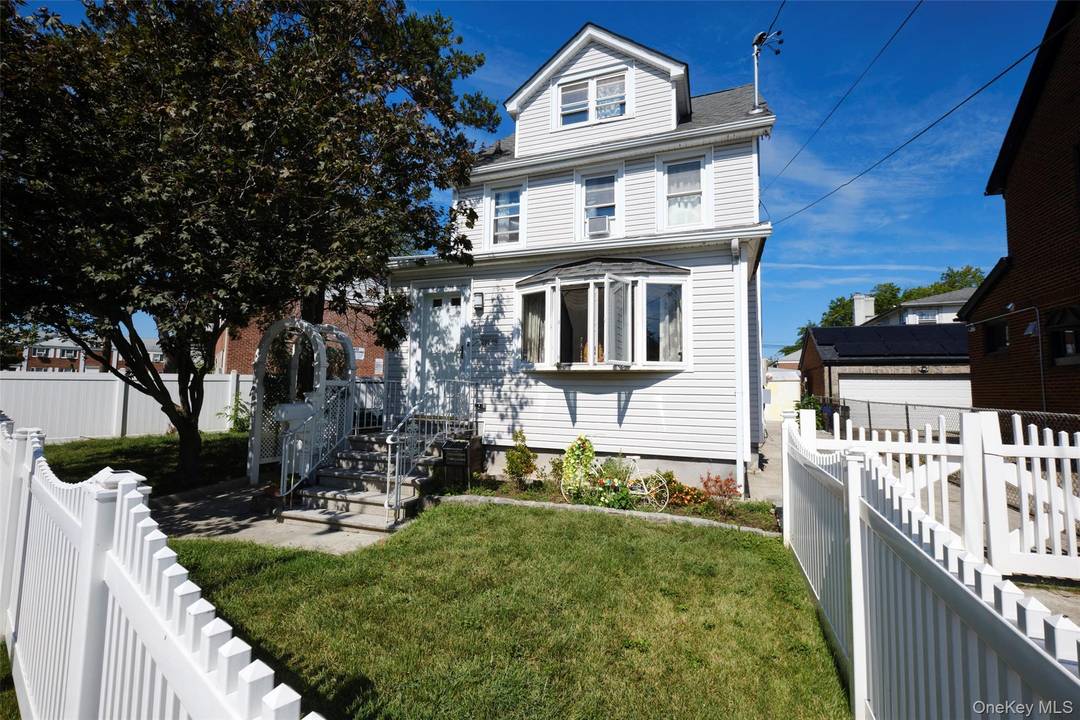 Don't miss this beautifully maintained charming Colonial 4 bedroom, 2 bath home located in the desirable Bellerose Manor community within School District 26.