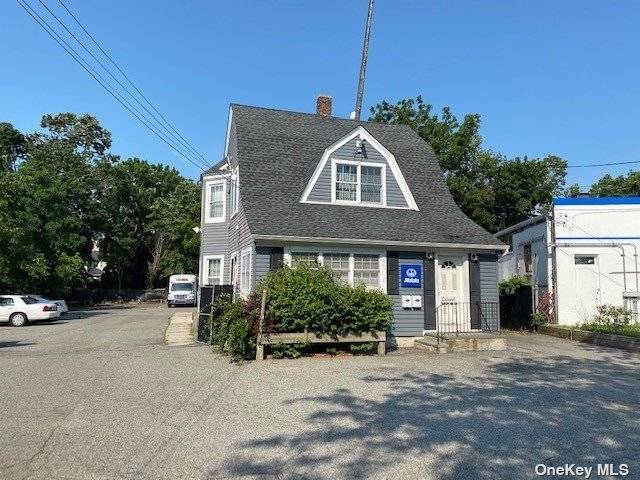High Visibility with ample Parking, 1st floor office space, Perfect for Professional.