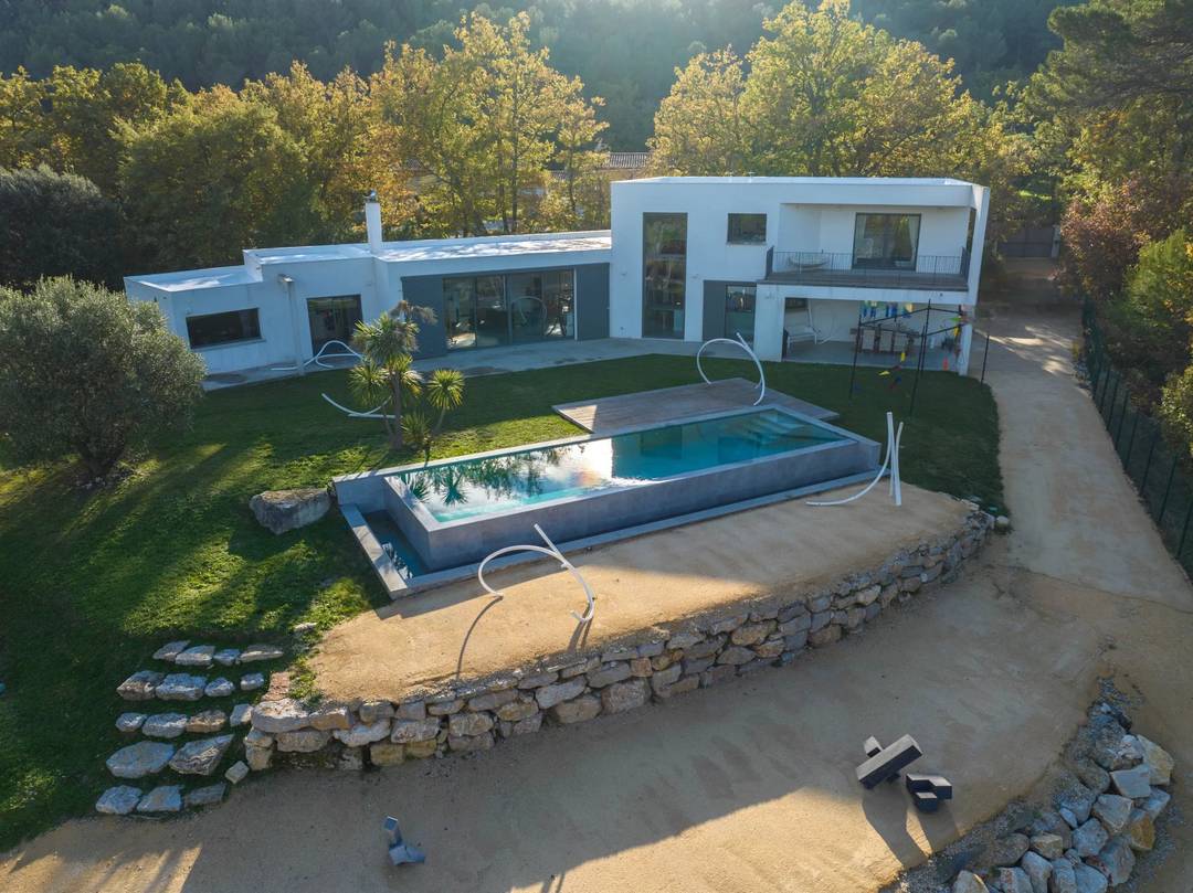 Exceptional Contemporary Villa – Panoramic Views & Absolute Tranquillity – Aix-en-Provence