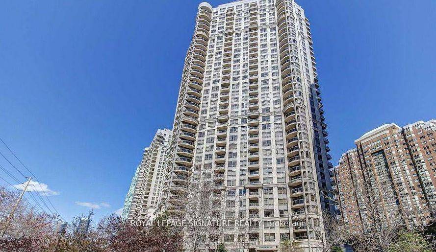 Absolutely Gorgeous Corner Unit, 2 Bedroom Plus Den In Tridel's Grand Ovation.