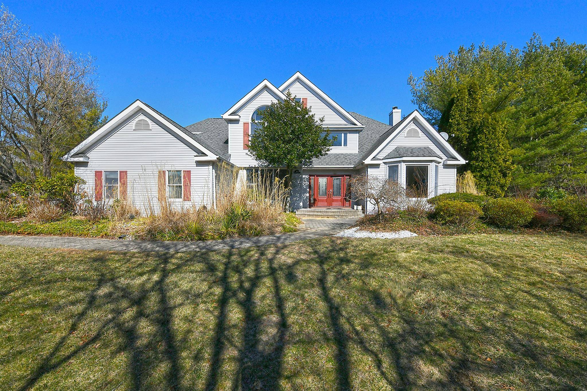 Welcome to this stunning 4 bedroom, 2.