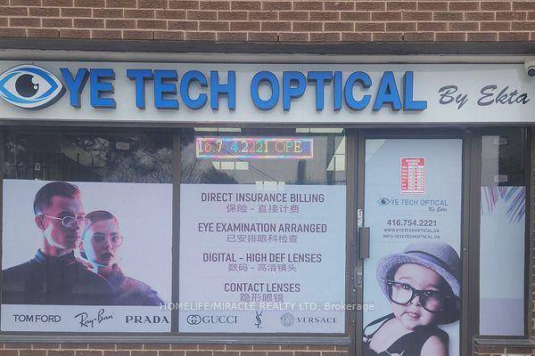 Immaculate optical store approx.