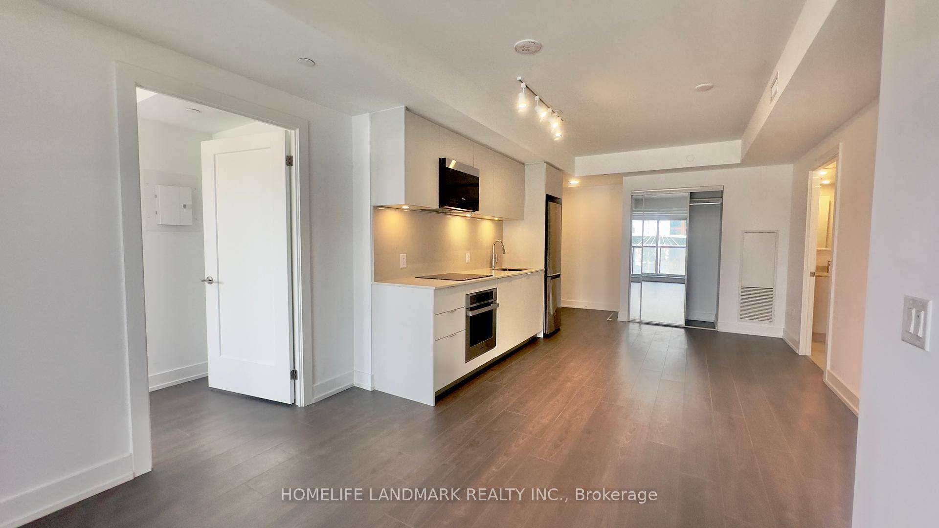 Luxury French style condo in Markham Centre at Warden amp ; Hwy 7 !