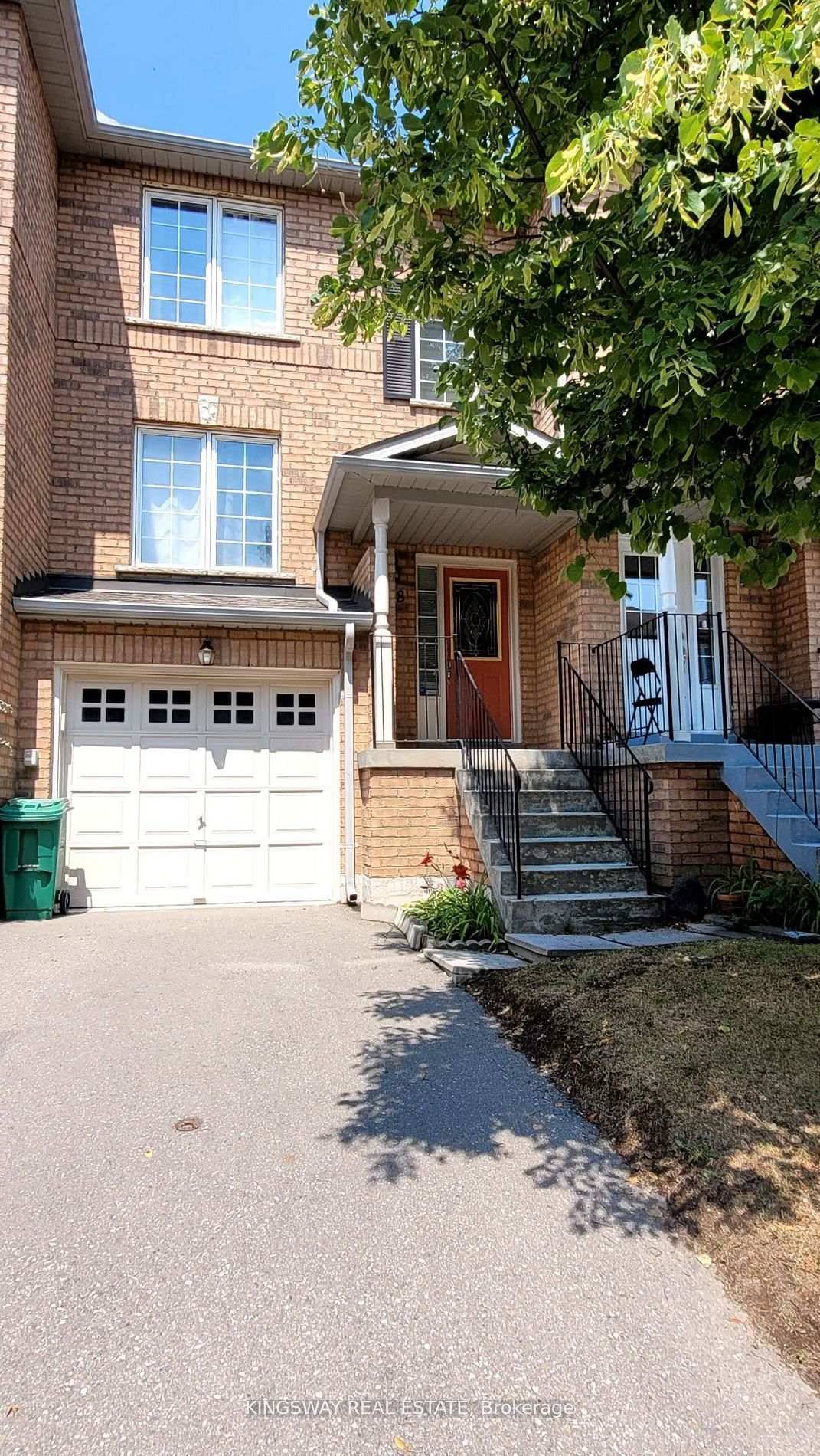 Entire Townhome for Lease in a quiet cul de sac.