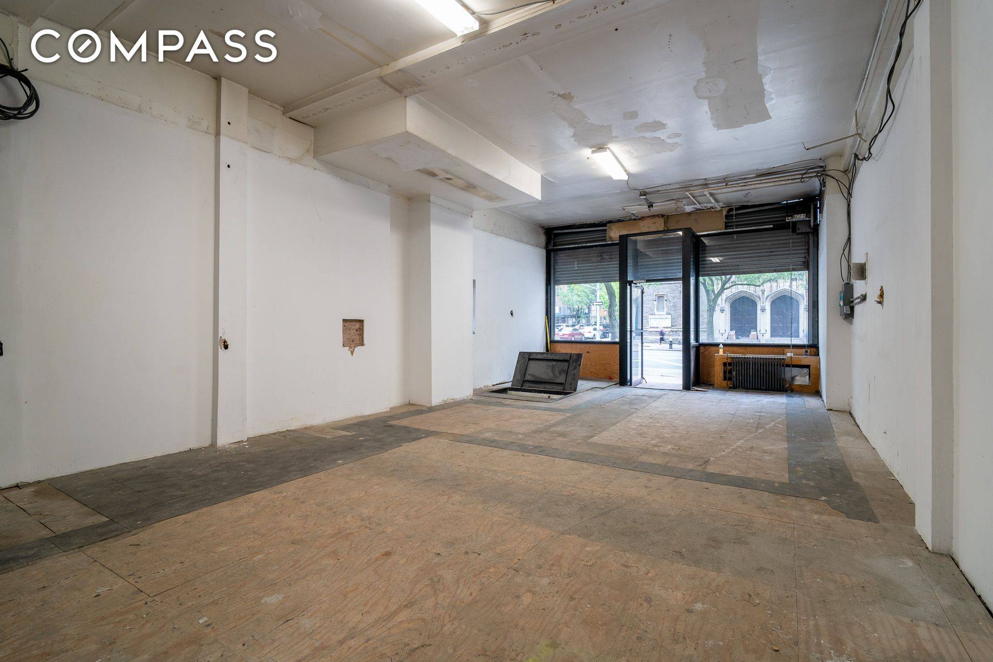 1, 000 SF of prime retail space with 1100 sf of lower level storage 18 feet of frontage and visibility on busy Amsterdam Avenue High foot traffic in a vibrant ...