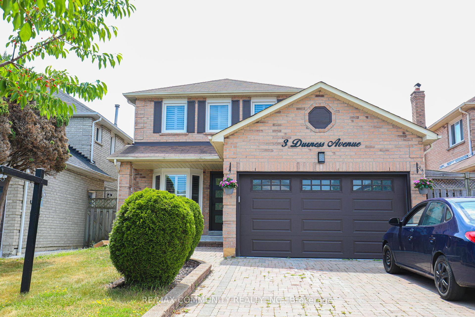 Beautiful stylish 3 bedroom home plus 1, in the sought after Port Union Rouge Valley area.