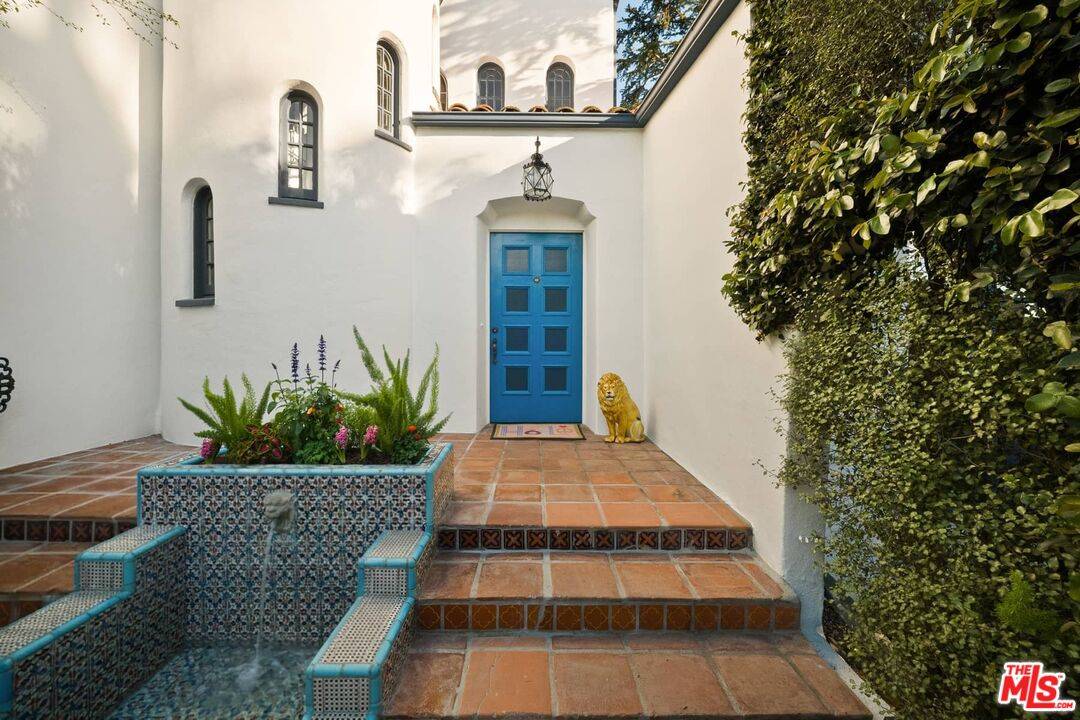 2041 Grace Ave 4BR Hollywood Hills East La