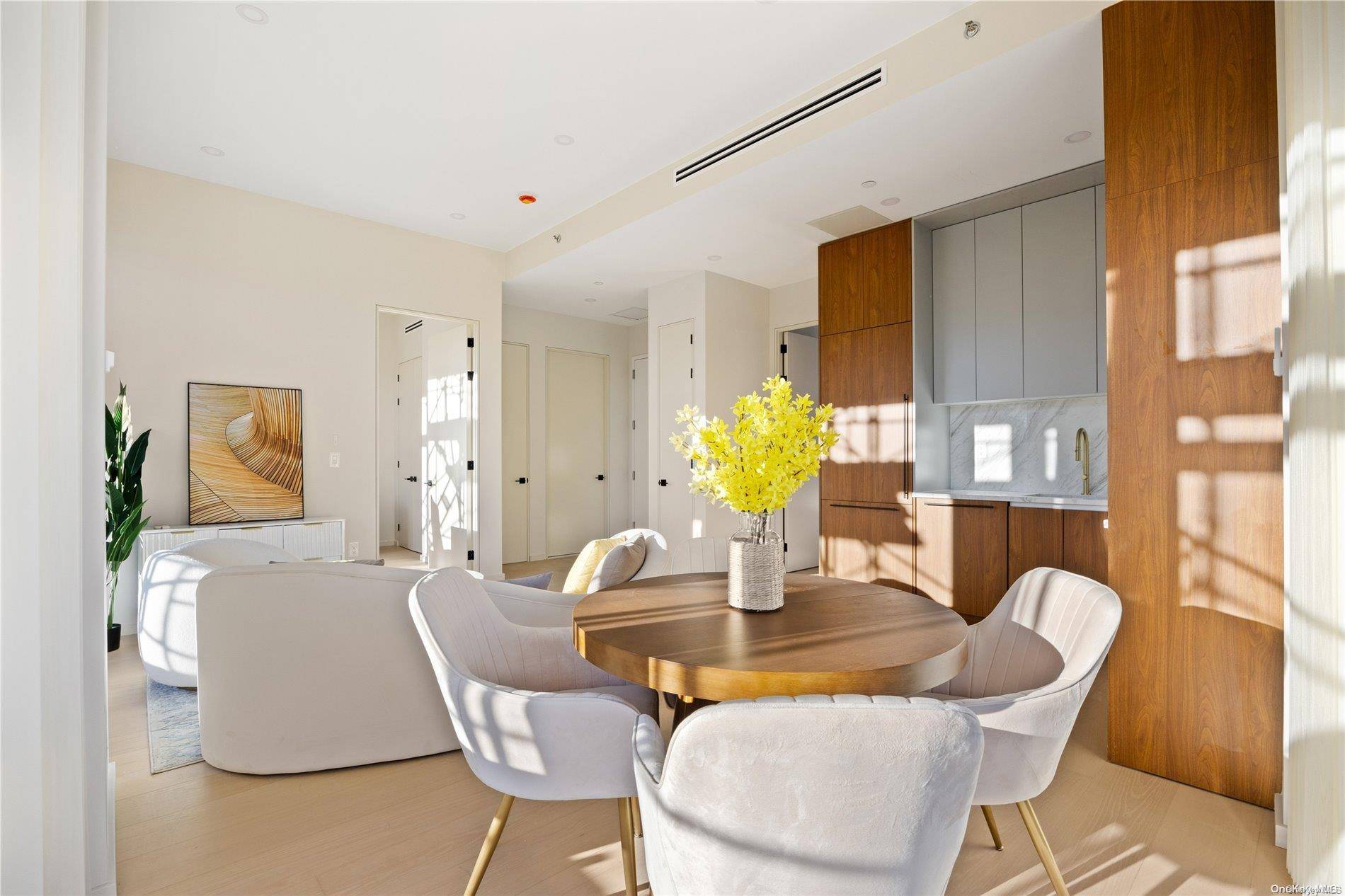 Unit 3C is a well designed 2 bedroom, 2 bathroom residence offering 846 square feet of interior living space.
