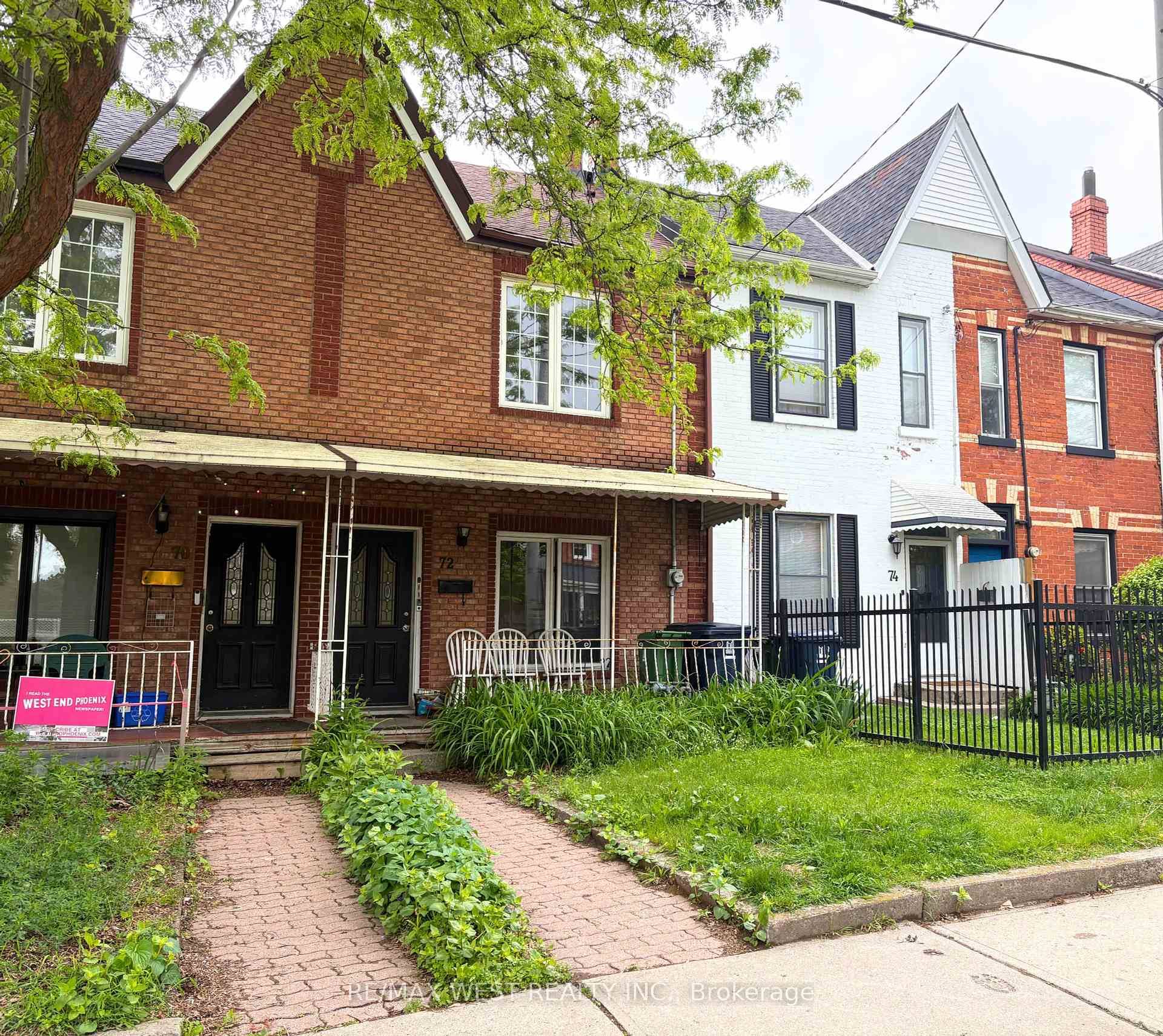 Recently renovated large bachelor apartment in trendy Brockton Village with approx.