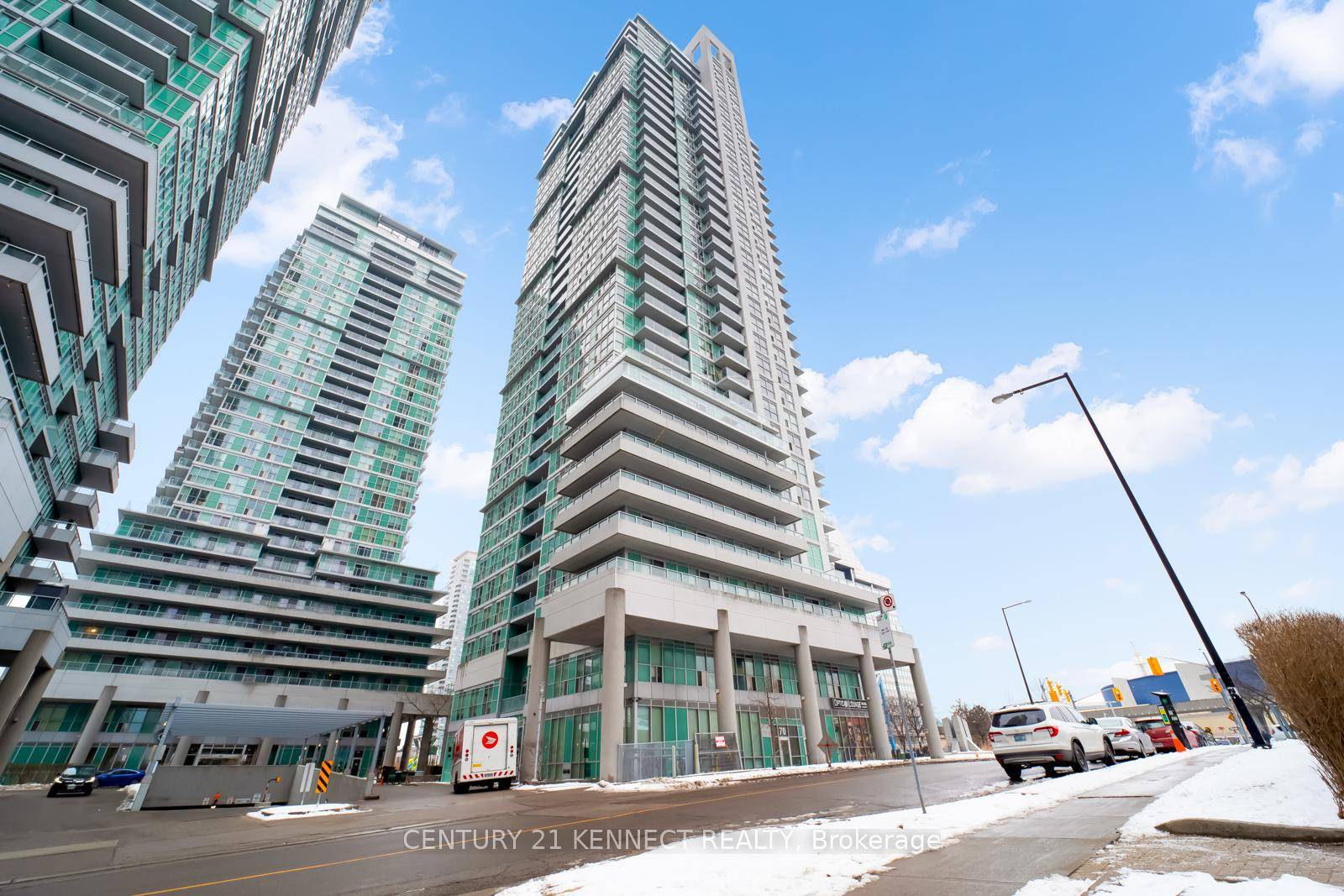 Remarkable Monarch Build Spacious 2 Bed, 2 Bath Unit with Stunning Views.