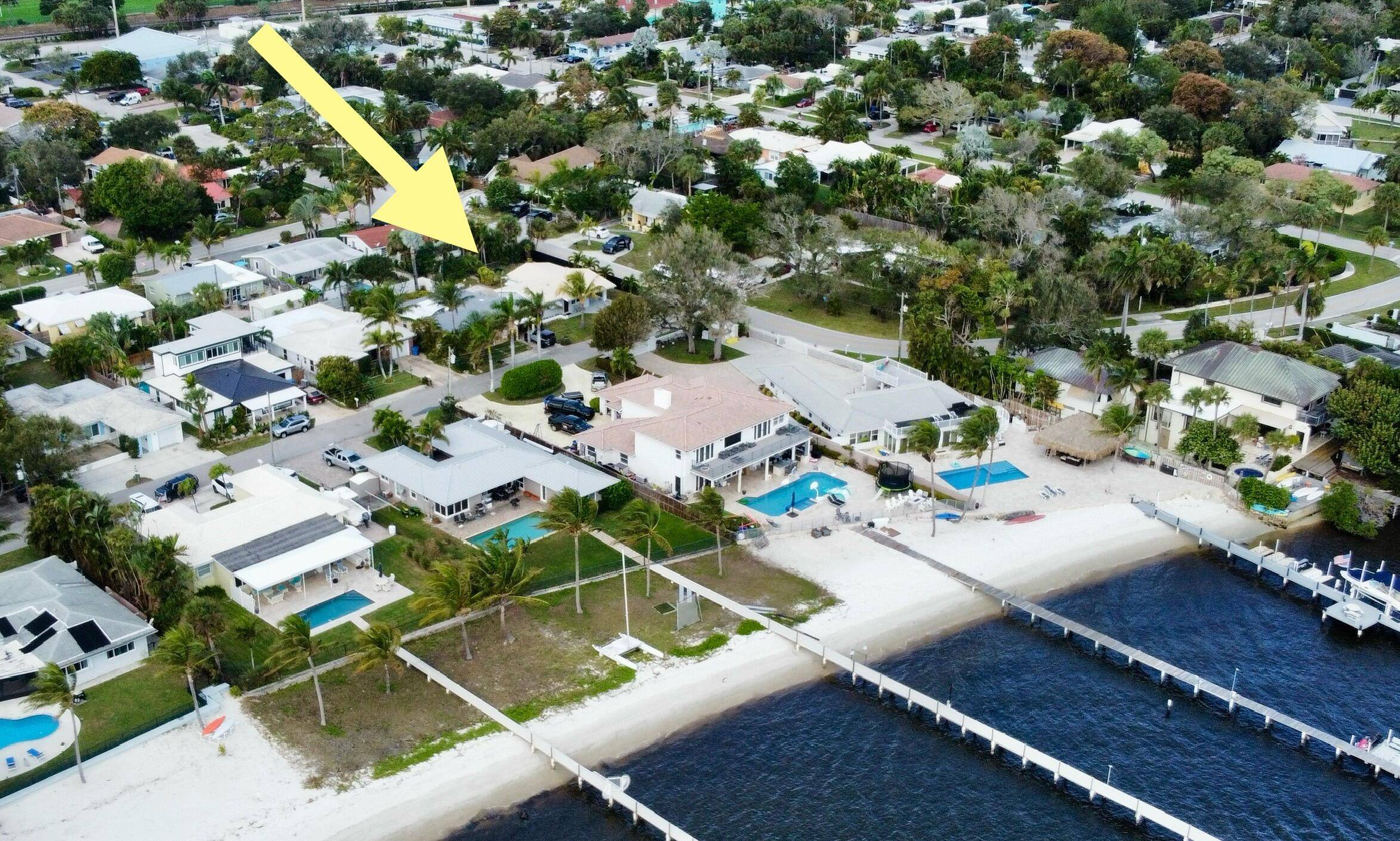 Coastal living at its finest !