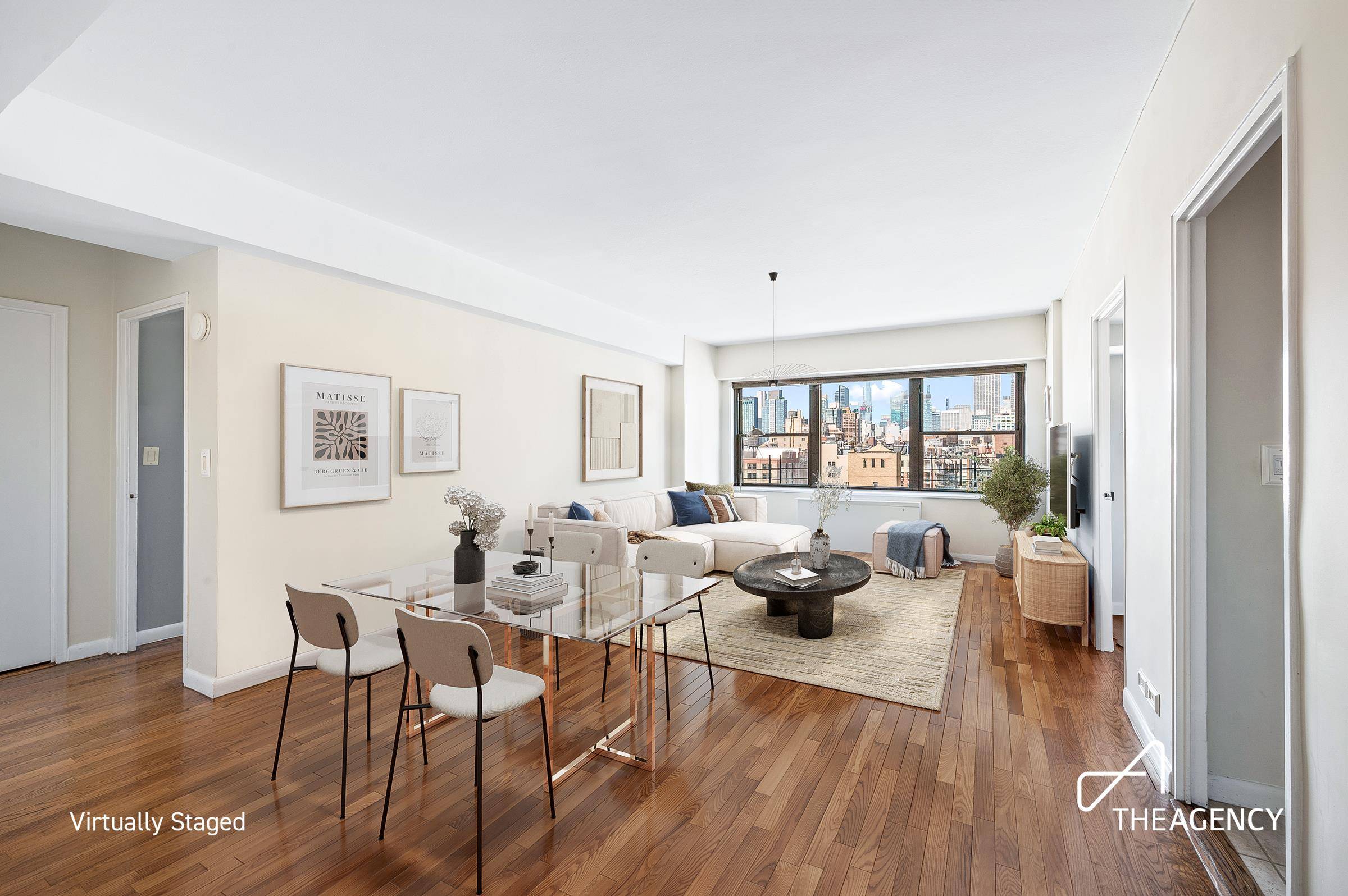 Welcome to this rarely available high floor 2 bedroom residence, offering stunning views of the Manhattan skyline.