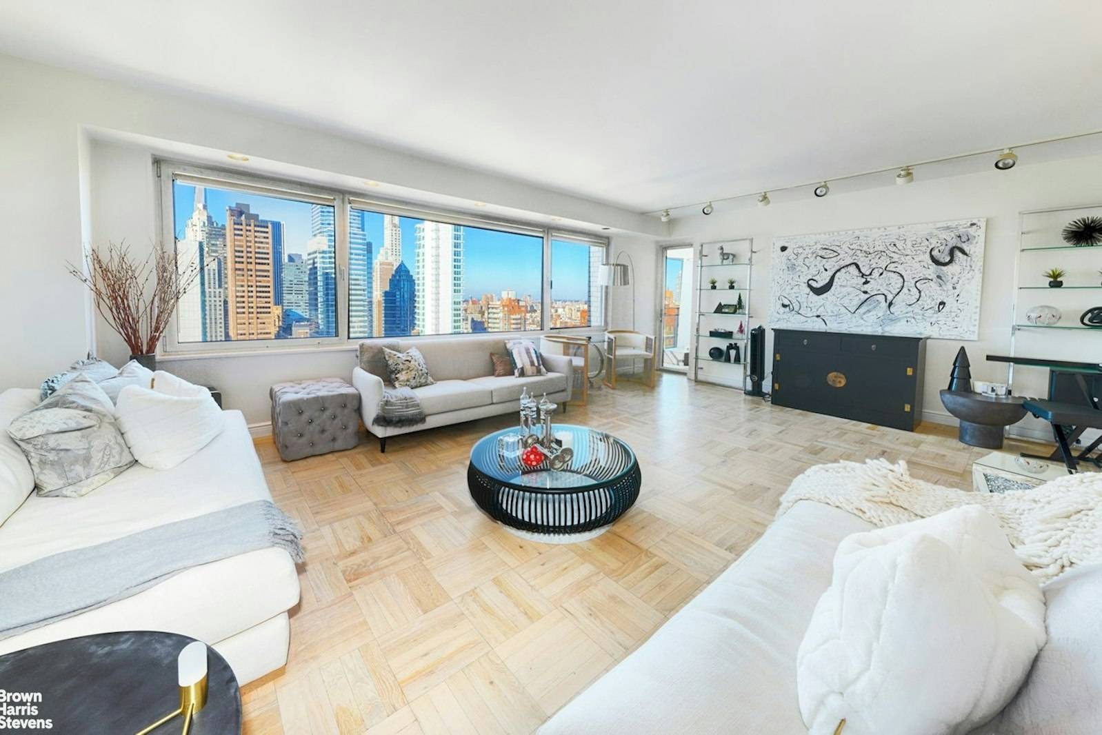 32C presents a unique opportunity to purchase a special apartment of approximately 1100 square feet with incredible open views of New York City seen from the large soundproof picture windows.