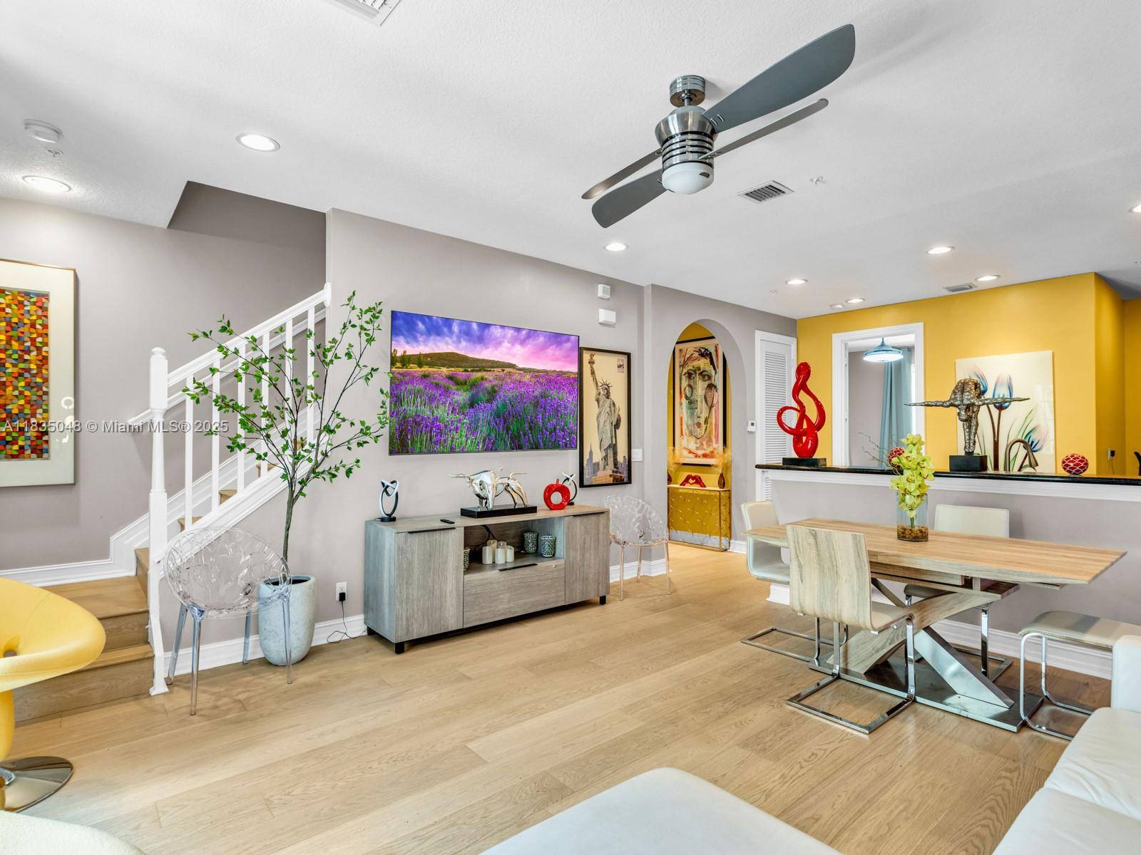 Spacious 3BD 3BA den office townhome in desirable Belle Isle, Wilton Manors.