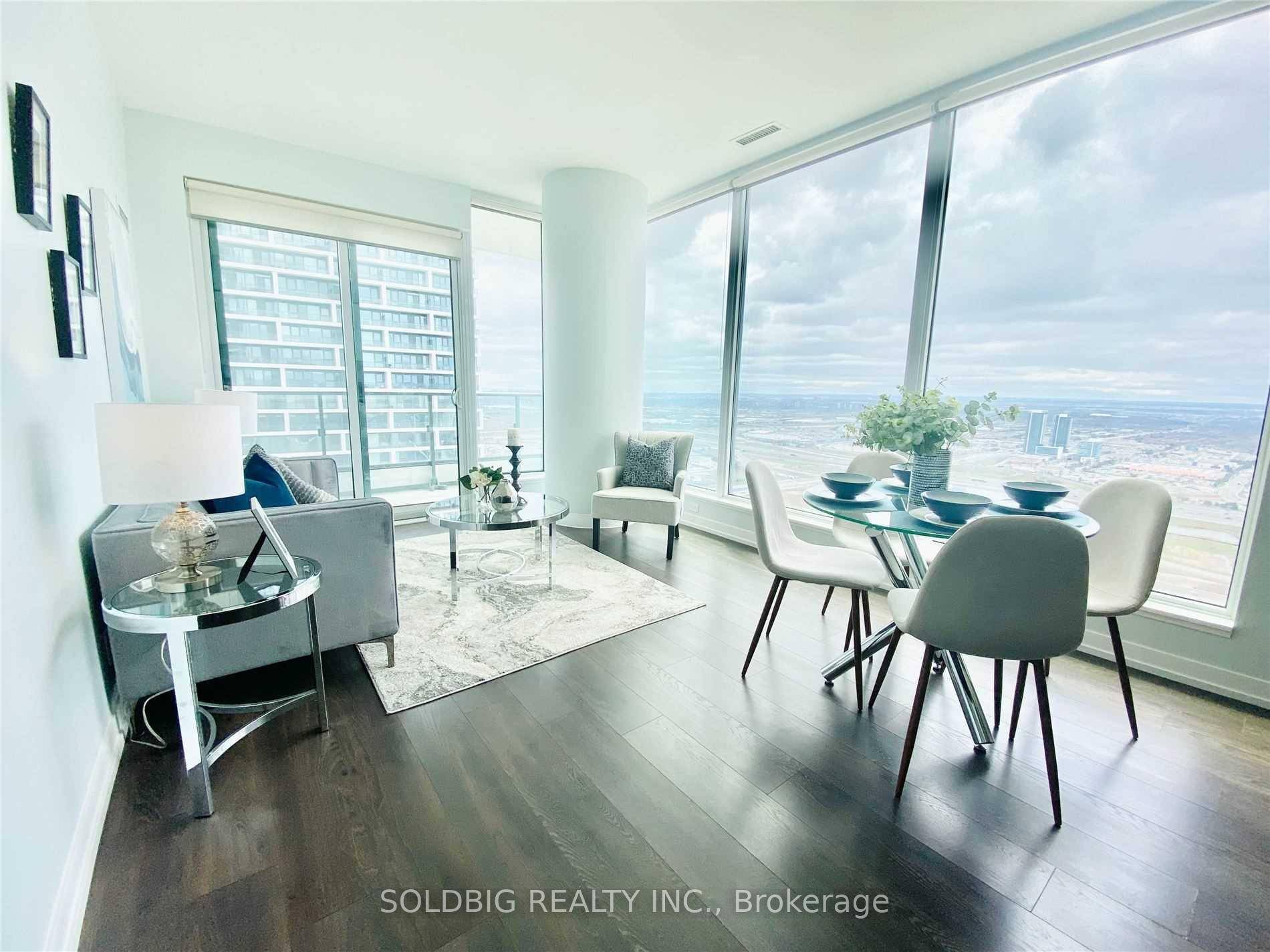 Spacious 2 Bedroom Den, 2 Bathroom Unit at Transit City 1 in the Heart of VaughanLocated in the vibrant Vaughan Metropolitan Centre, this modern unit offers direct access to the ...