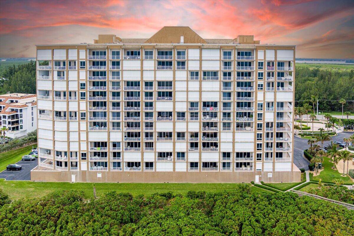 Luxury Highrise Living in this 9th floor Condo overlooking both the Ocean and the River.