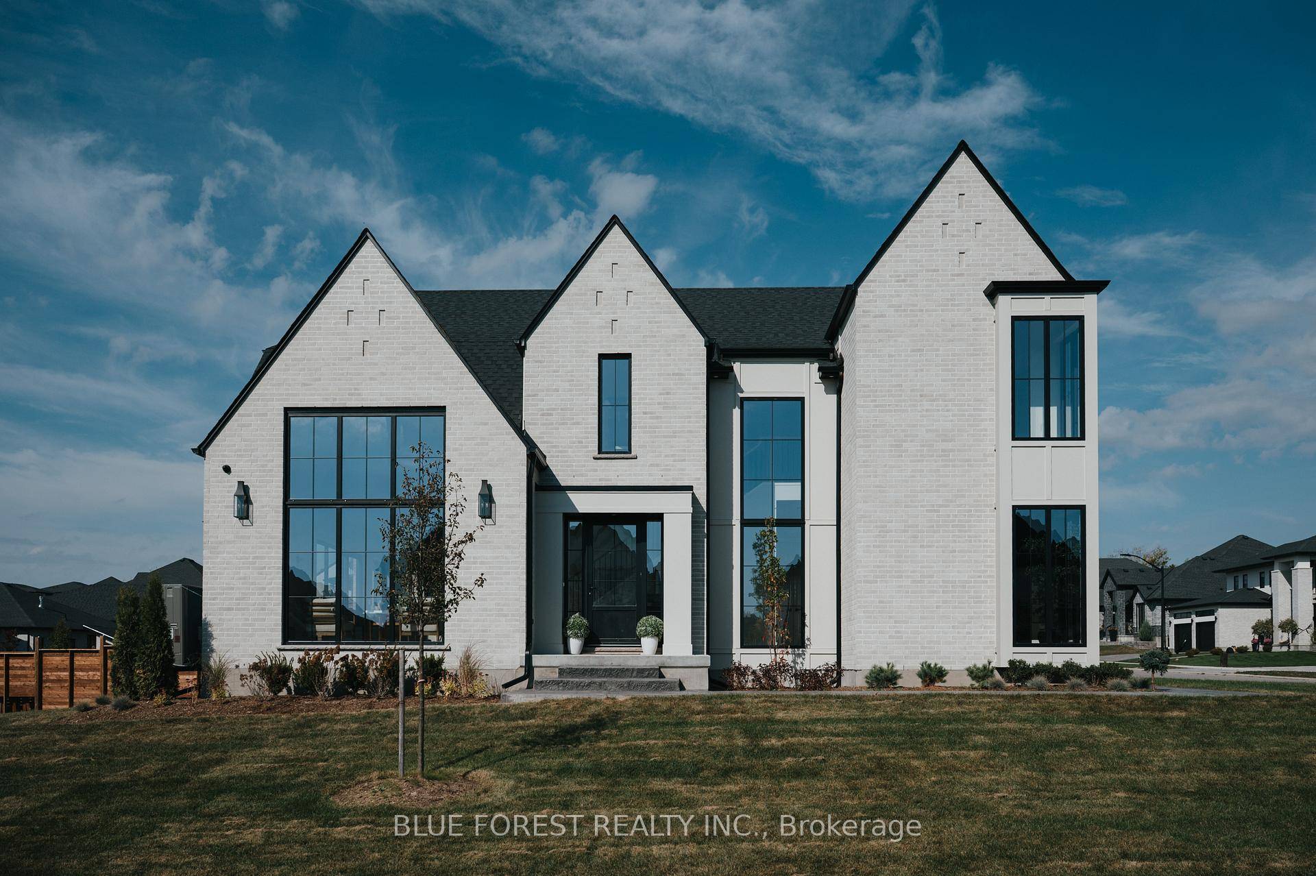 Woodfield Design Build is excited to offer this custom Edgeview Model !