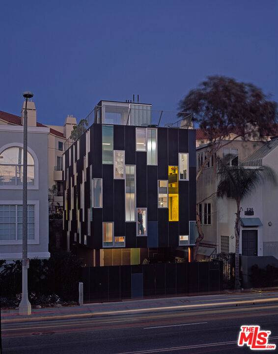 116 Pacific Ave 3BR Marina Del Rey La