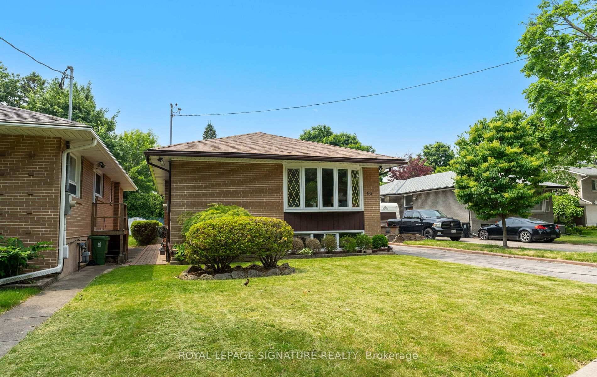 Welcome home to this exceptionally well maintained bungalow on a generous 45 x 142 feet lot in prime Etobicoke !