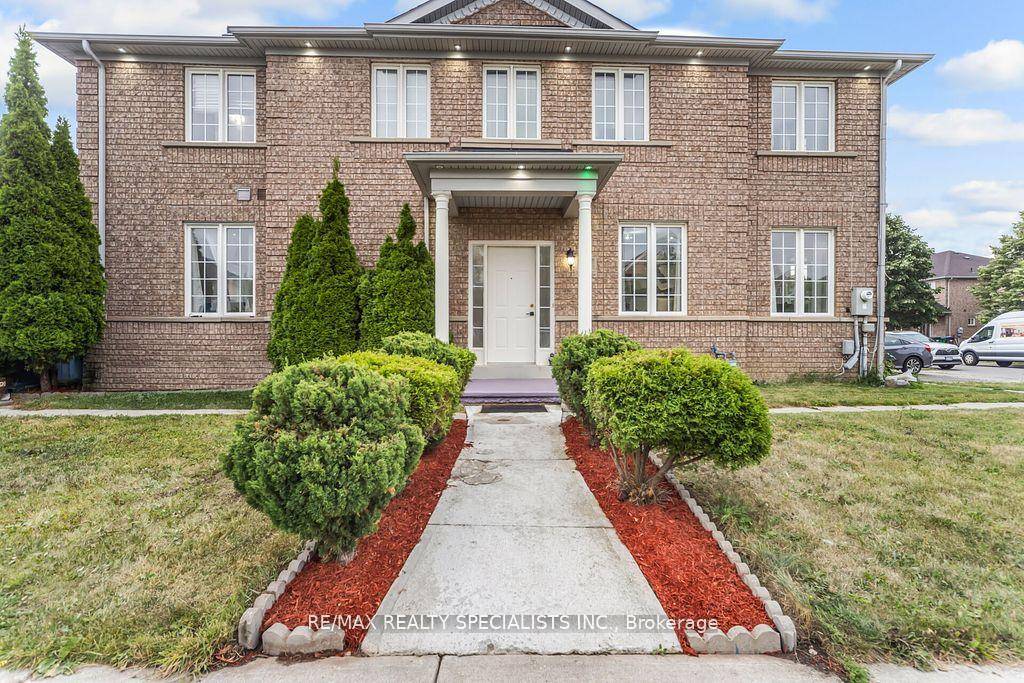 Legal Basement Absolutely stunning 4 1 Bedroom, 4 Washrooms, Legal Basement with Separate Entrance.
