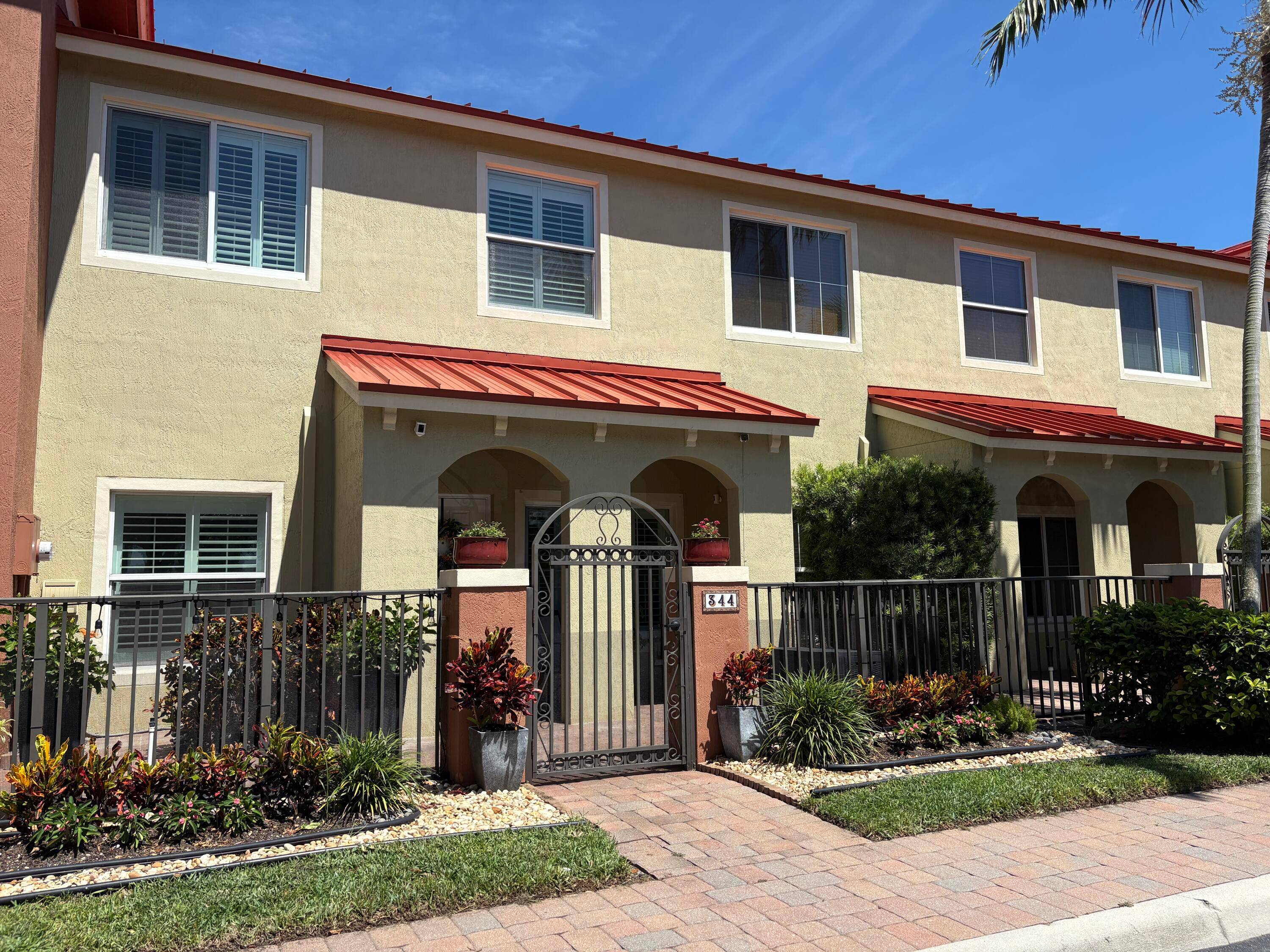 PRICED TO SELL NEWER HOME BUILT IN 2013 !