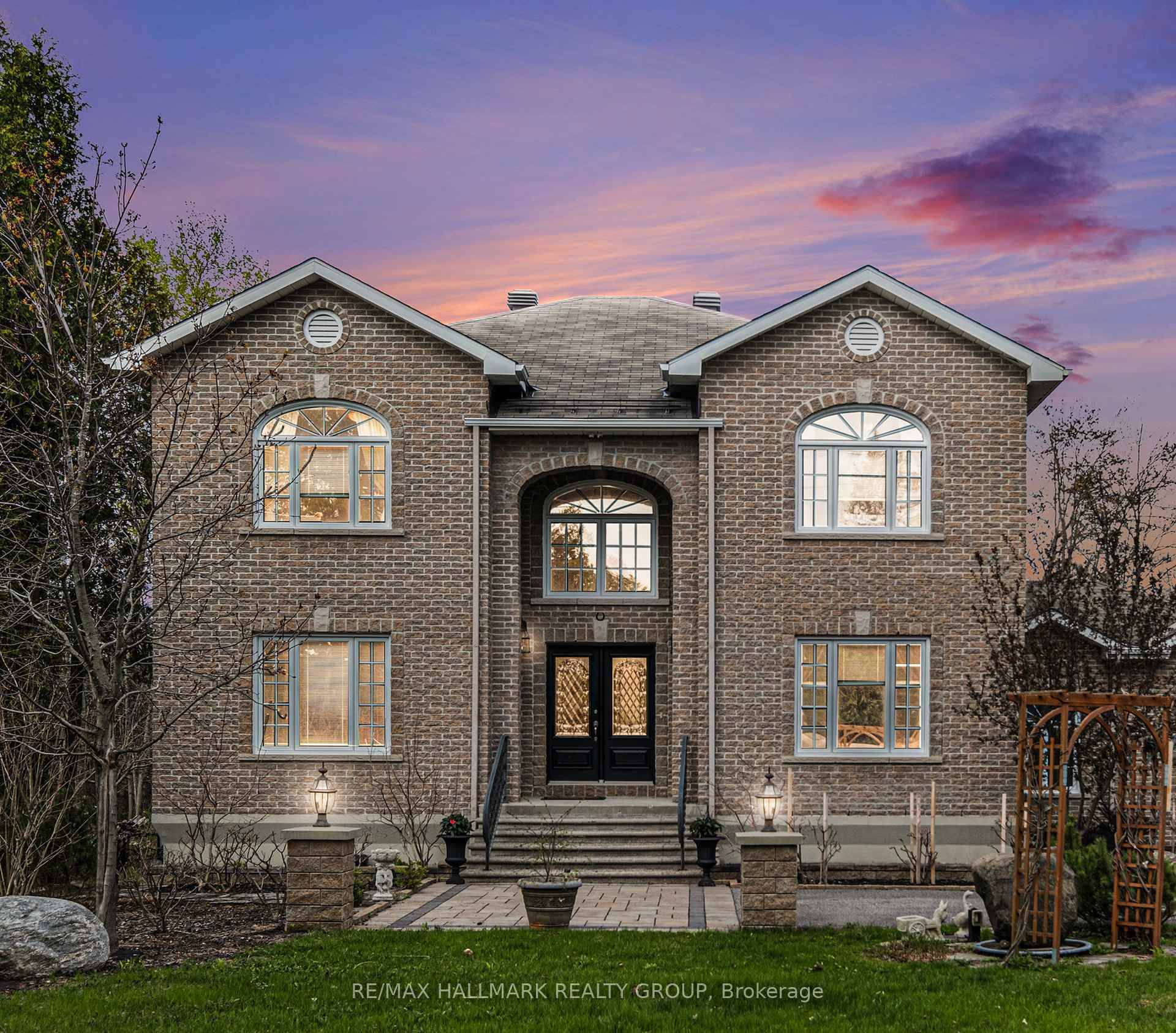 Welcome to this spacious custom built detached home offering over 3, 000 sq.