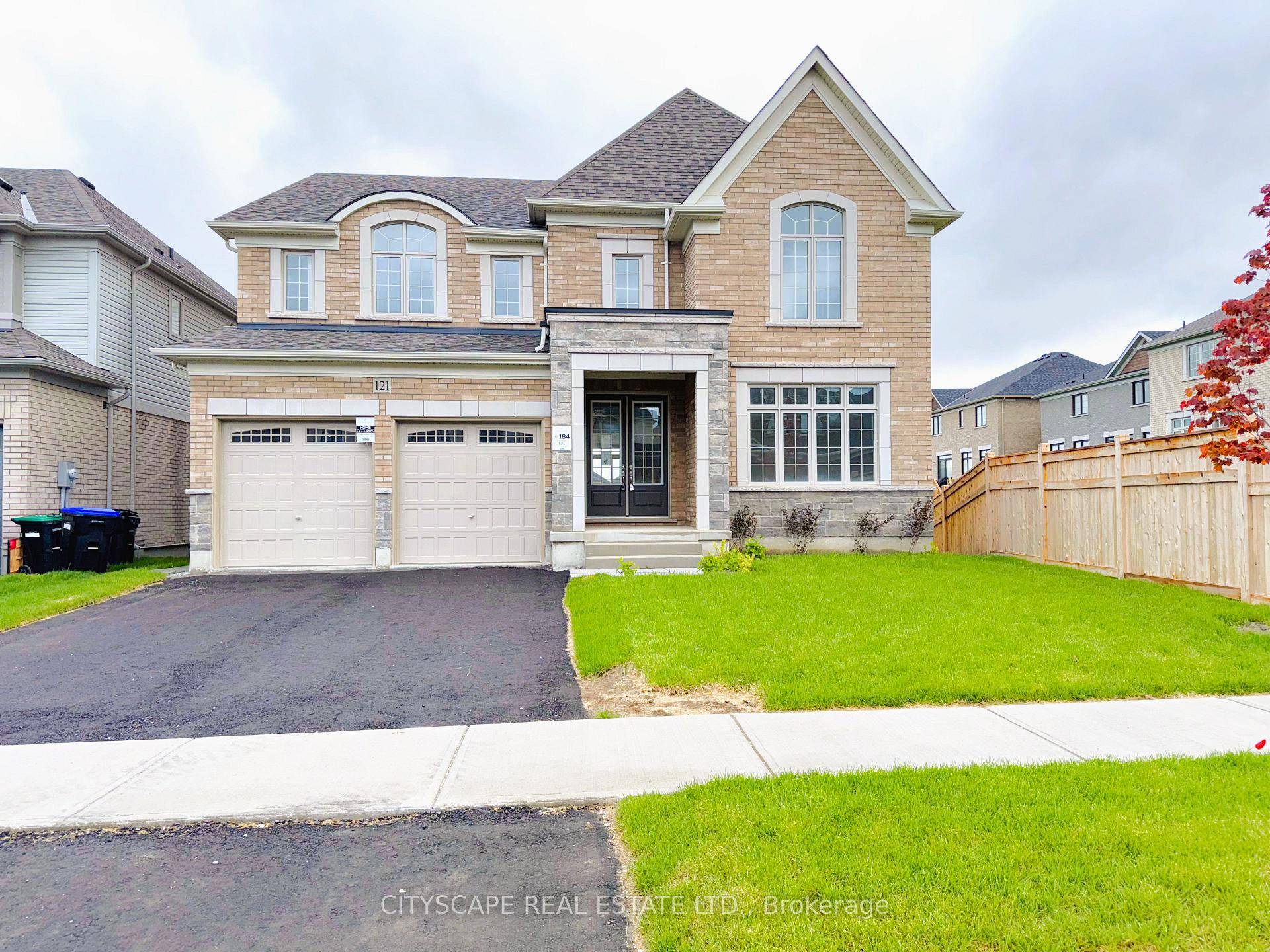 Elegant Family Home Welcome to 121 Bluebird Blvd, an impressive 4 bedroom den, 4 bathroom executive home in the vibrant community of Tottenham.
