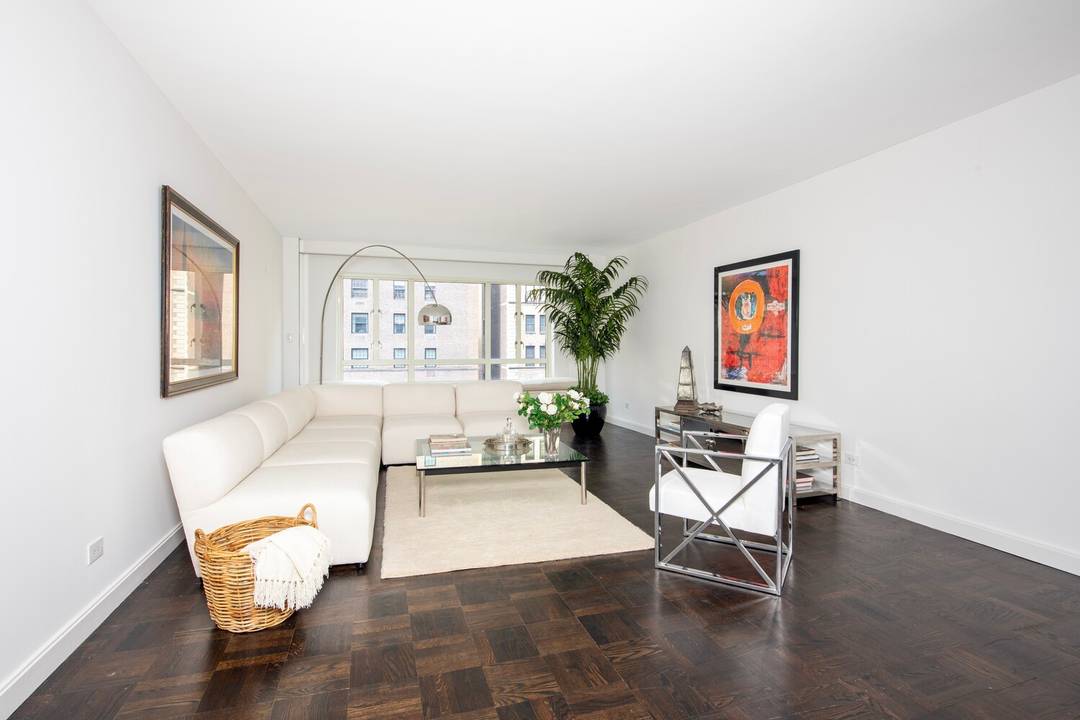 This stunning 3 bedroom, 3 bath apartment on Park Avenue offers an exceptional living experience just two blocks from Central Park.