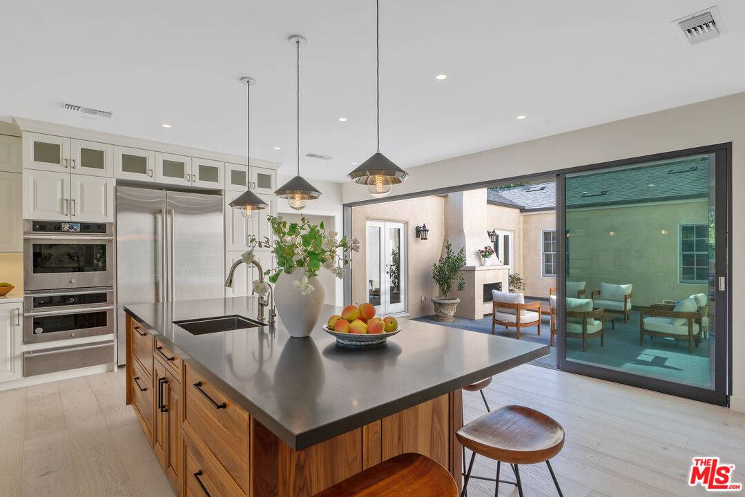 632  S Arden Blvd 5BR Hancock Park La