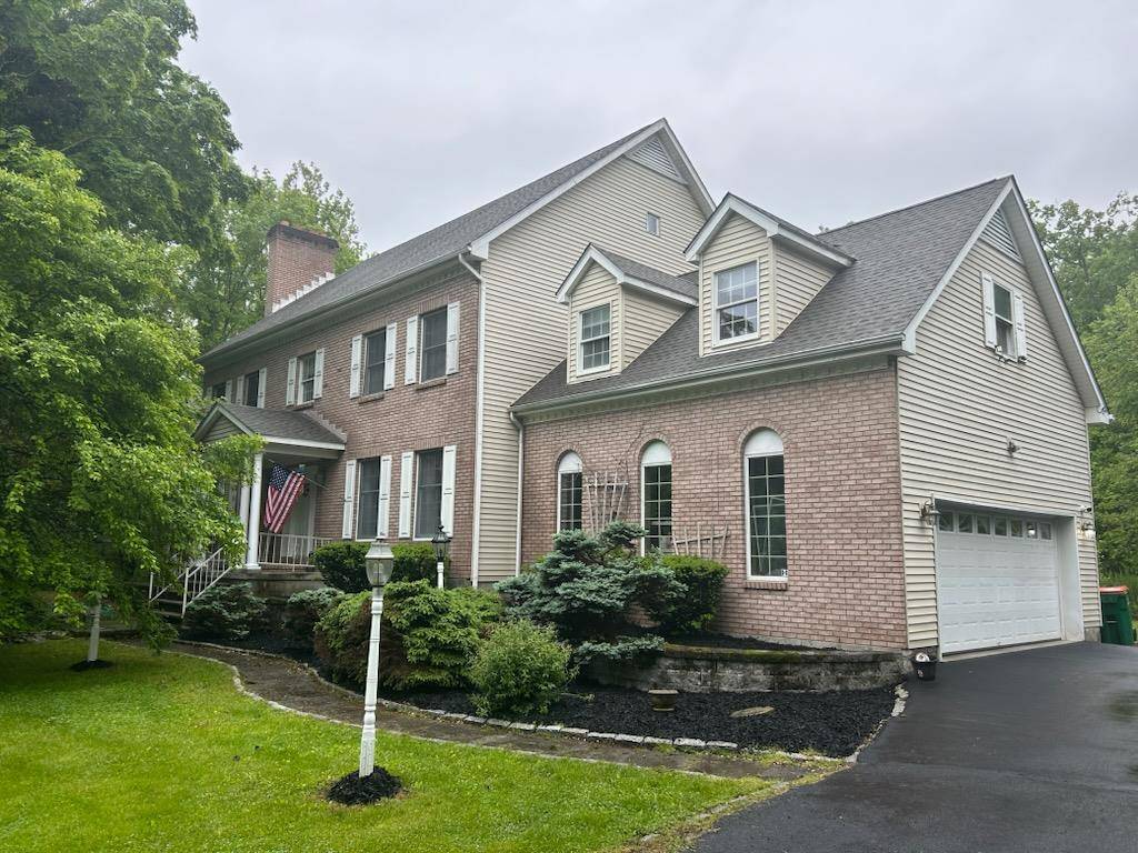 Location, privacy, tons of space for living and parking, beautiful park like yard with large back yard pond, cul de sac and I can mention so much more.