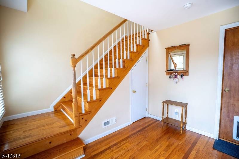 Beautifully maintained 3 bedroom, 2 bath home with approx.