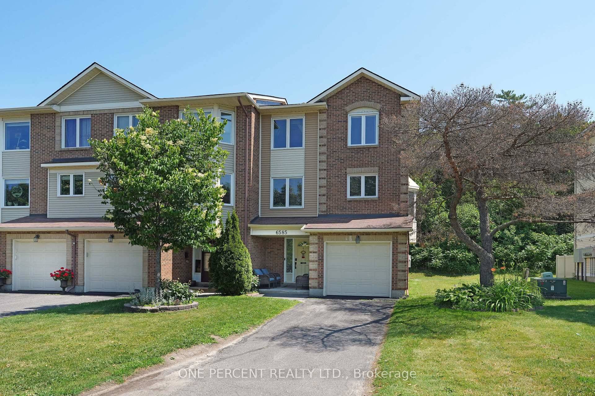 Nestled between a park and a picturesque ravine, this updated three storey end unit townhome offers the perfect blend of space, comfort, and privacy as it has no rear or ...