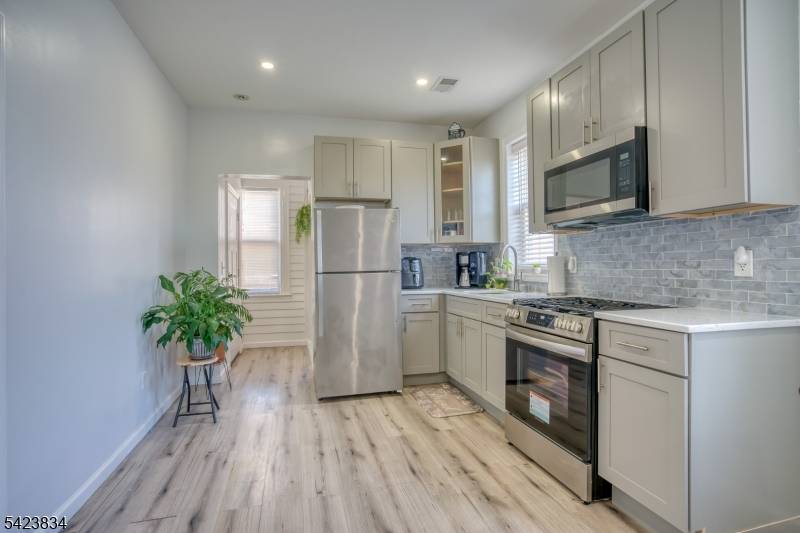 Great opportunity to own a multi family in the heart of Linden.