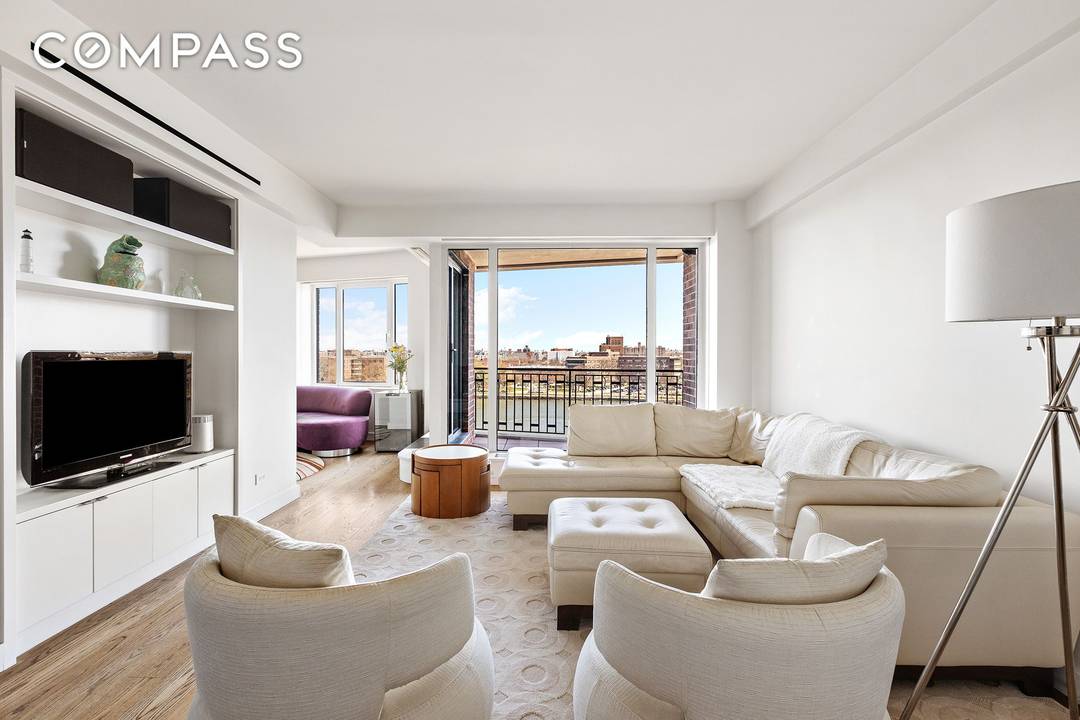 JUST REDUCED ! ! ! Are you looking for a special and unique apartment ?