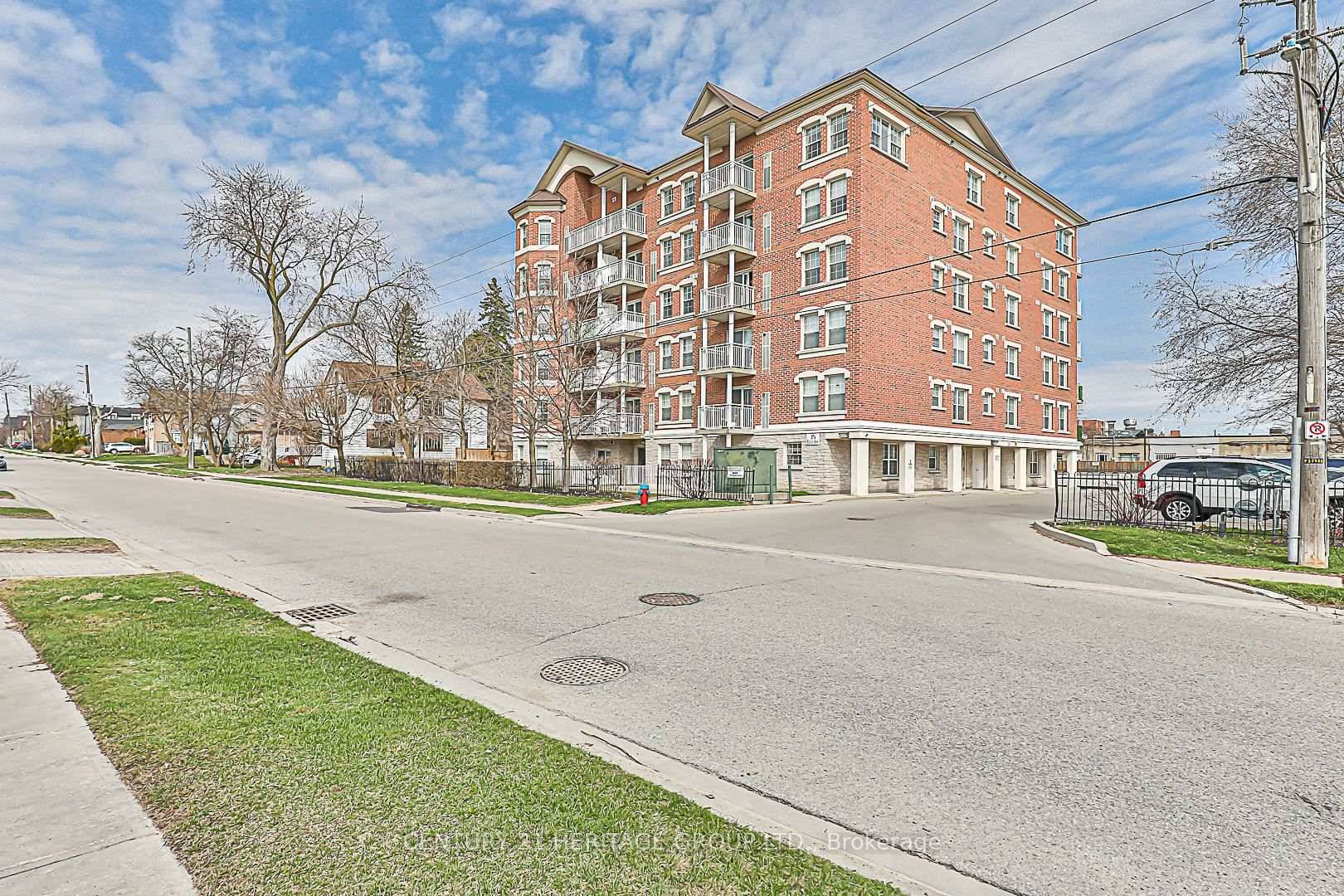 Welcome to Rosehill Suites in Richmond Hill !