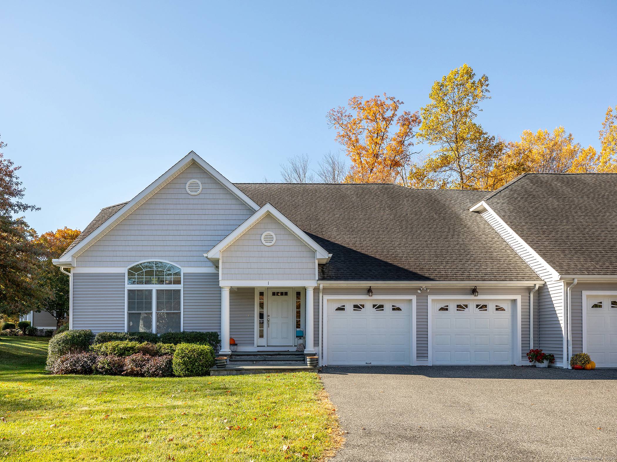 Beautifully appointed 2 bedroom condo in the desirable Park Glen community, located in the sought after Northville section of New Milford.