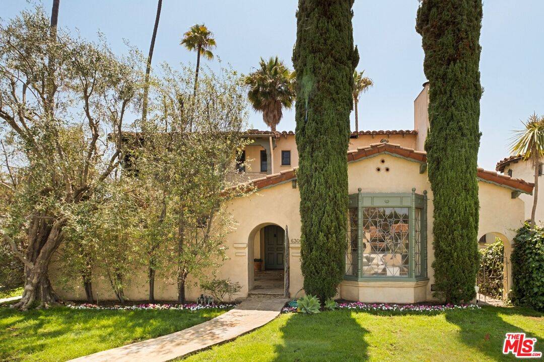 6300 Lindenhurst Ave 5BR Beverly Grove La