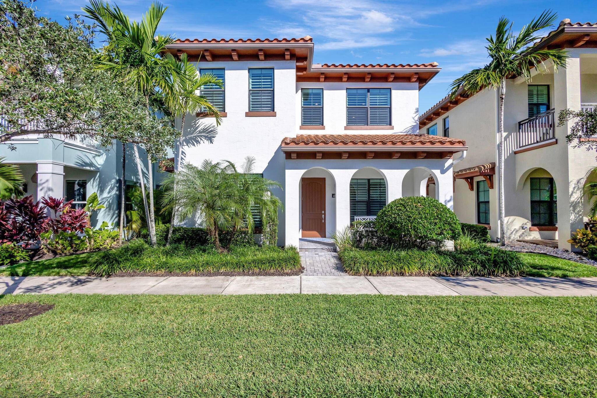 This stunning Parc C Exeter Model at Alton has been meticulously cared for and feels like a brand new home !