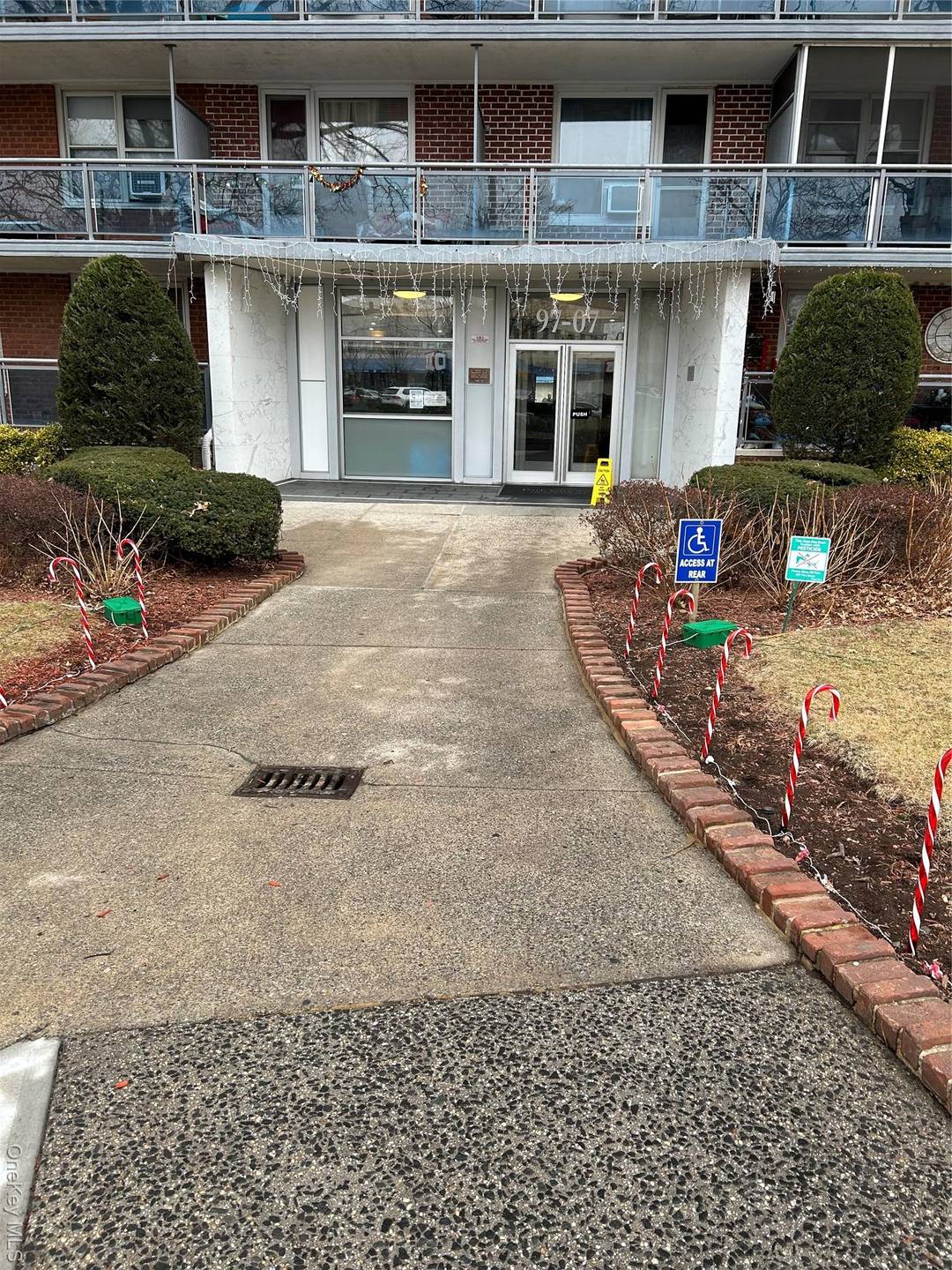 Large 2 sun drenched bedroom with walk in closets in the master bedroom.